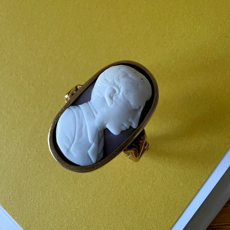 Georgian era 18K gold gentleman cameo ring