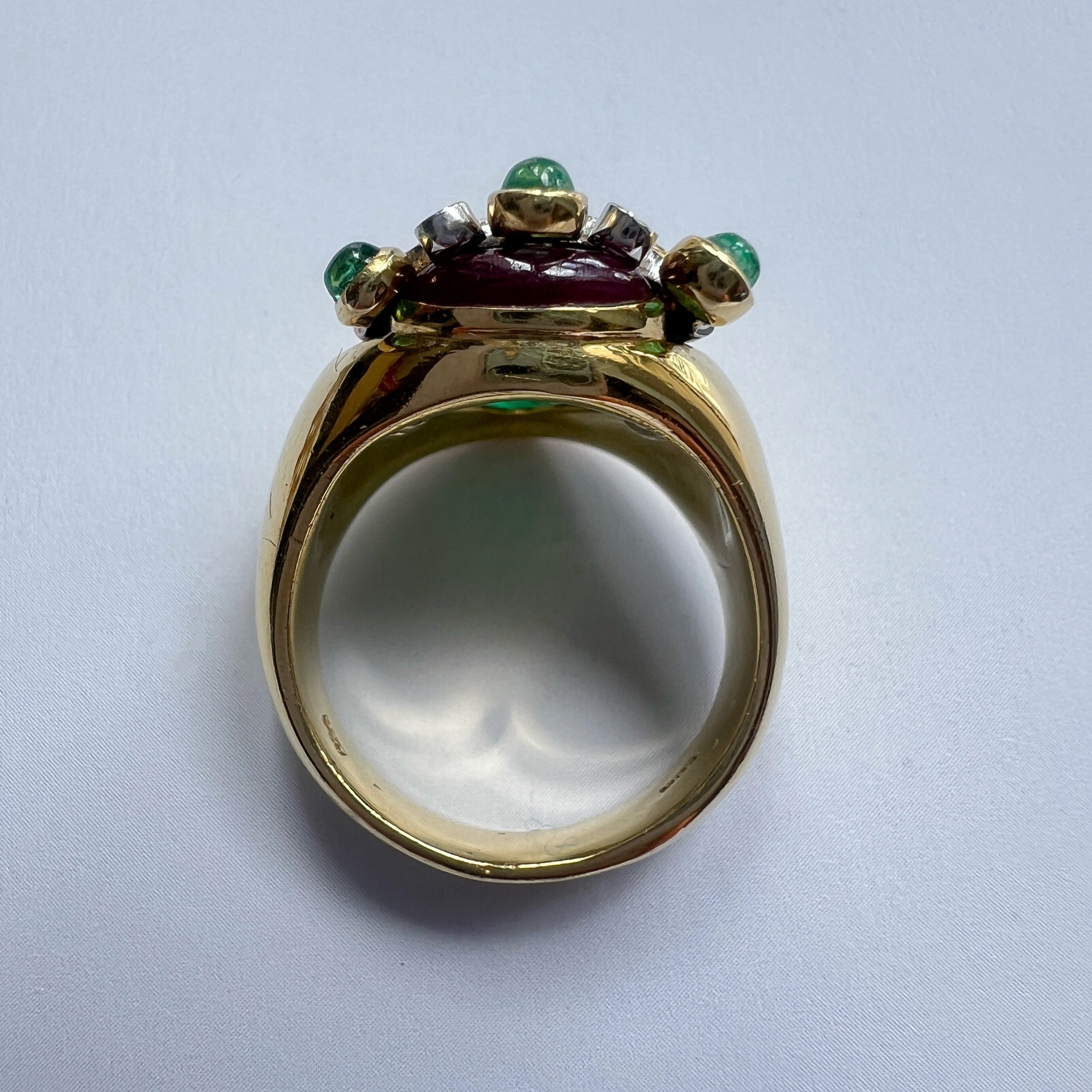 Maria Grazia Baldan 18K yellow gold Emerald & Diamonds crowned heart Ring