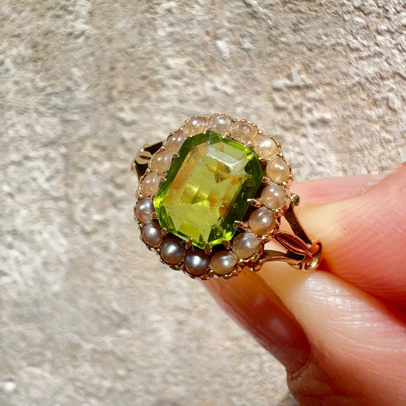 Victorian era 18K gold peridot seed pearl ring