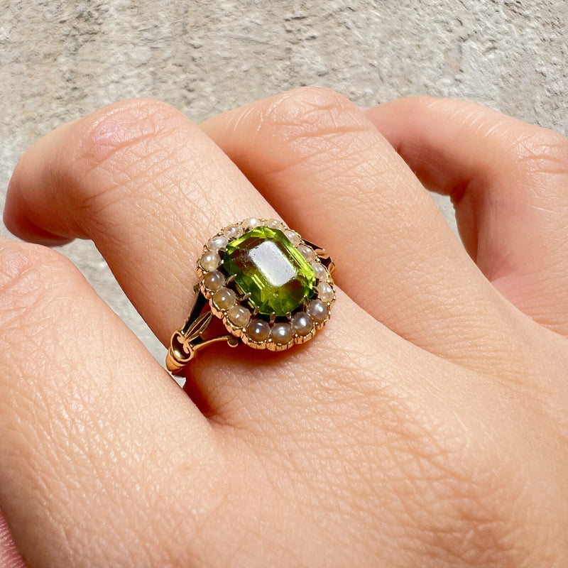 Victorian era 18K gold peridot seed pearl ring