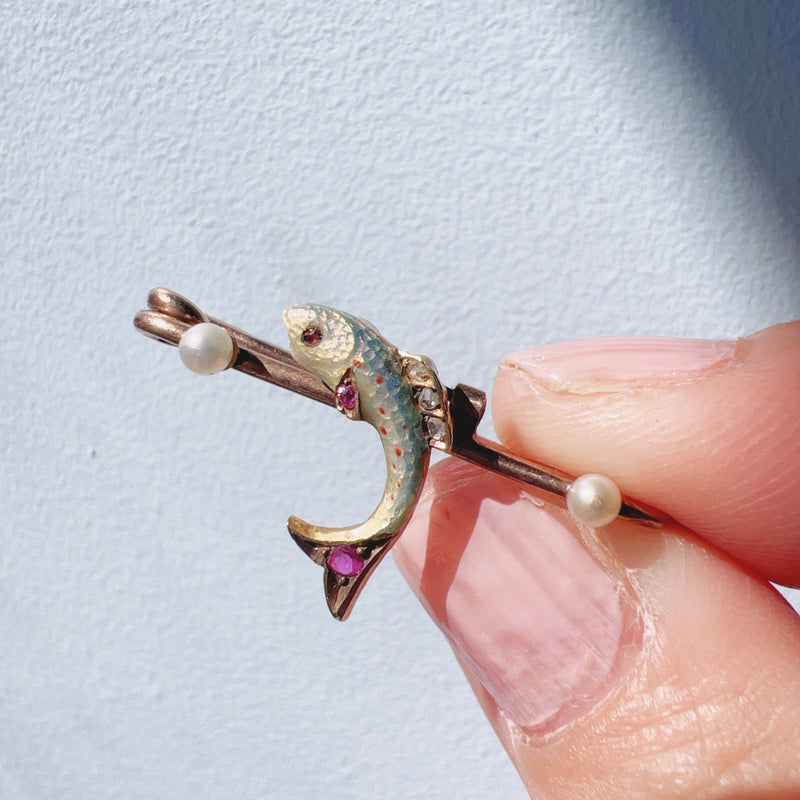 Victorian era 14K trembling enameled fish pin brooch