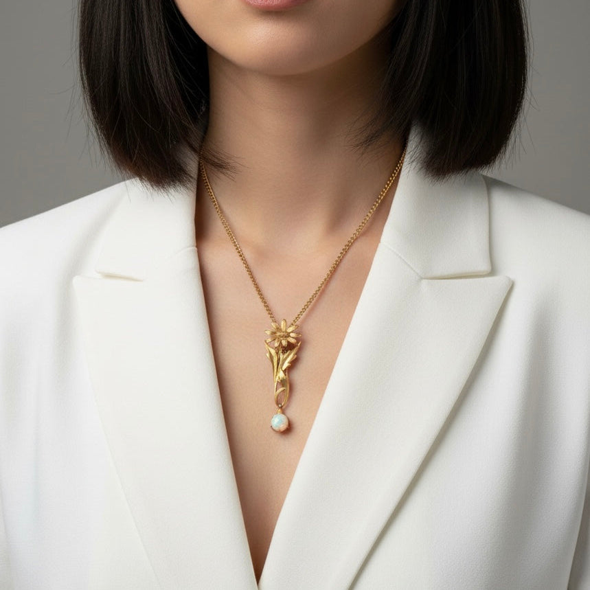 Art Nouveau era 18K gold opal daisy flower pendant