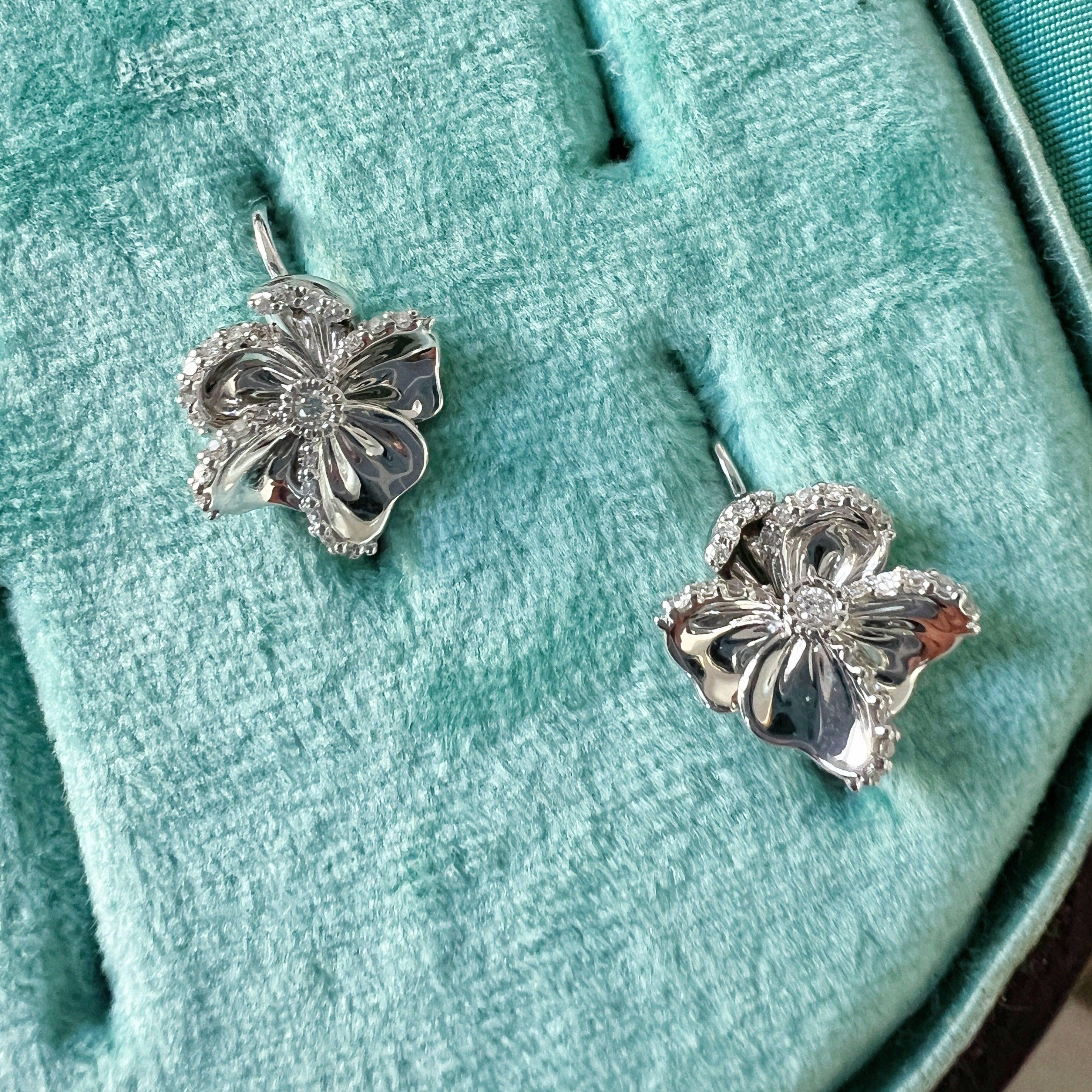 Lovely 18K gold diamond pansy flower sleeper earrings - Curiously timeless