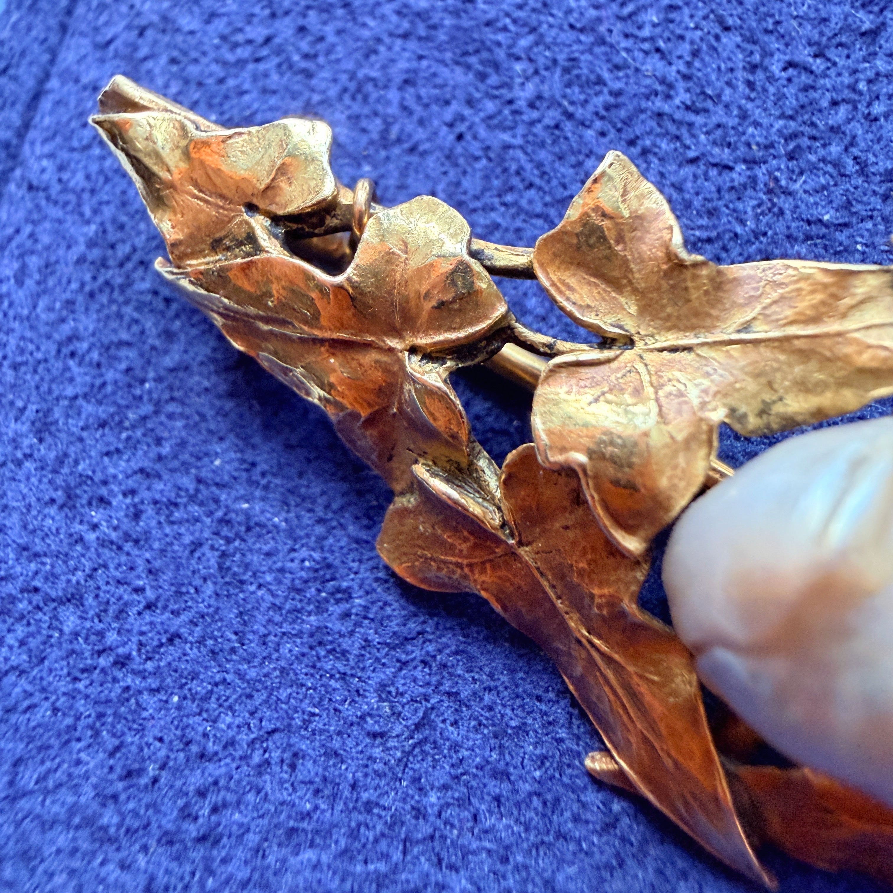 HENRI MIAULT Art Nouveau 18K ivy leaf brooch, certified natural pearl
