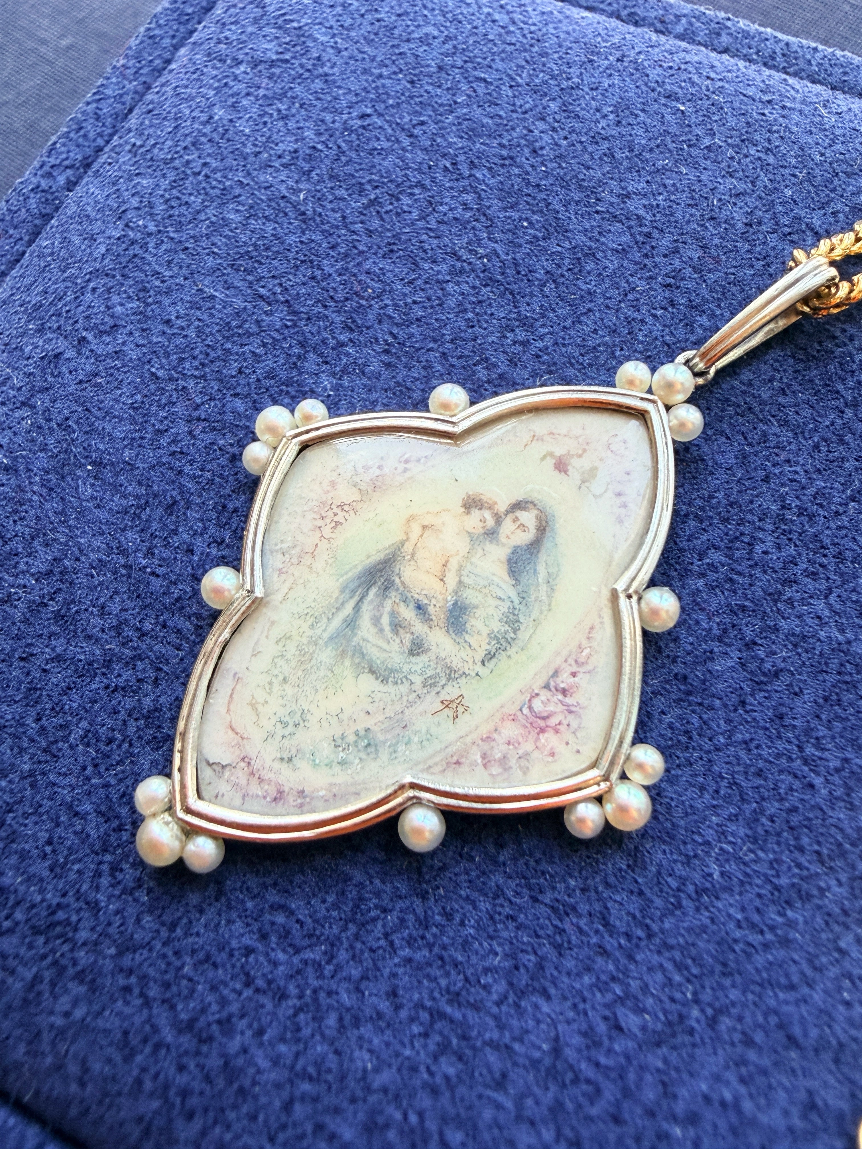 Antique Virgin Mary child Jesus Locket Pendant in platinum