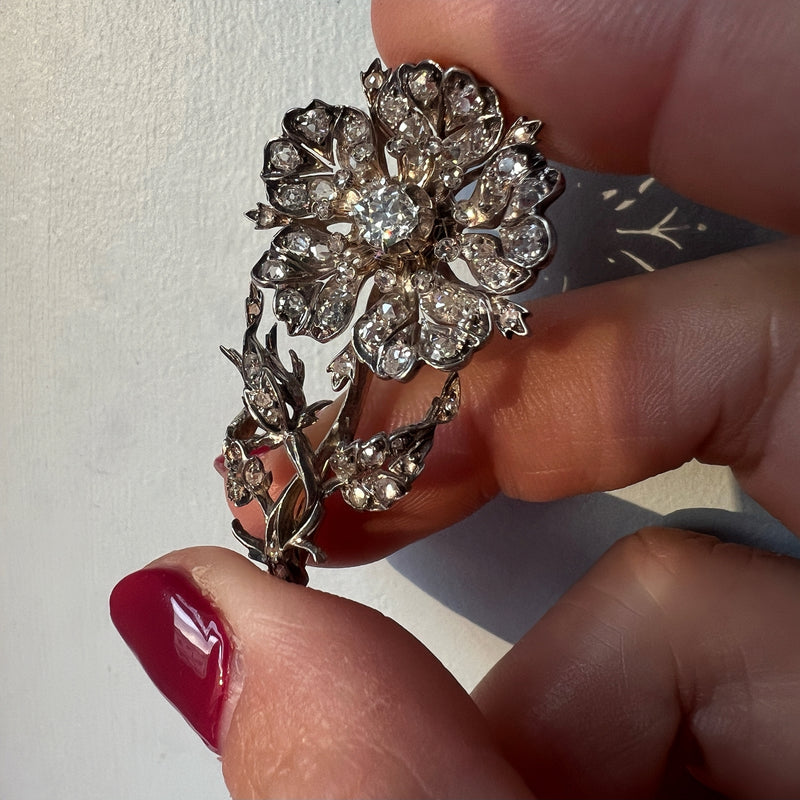 Victorian era 18K diamond flower brooch