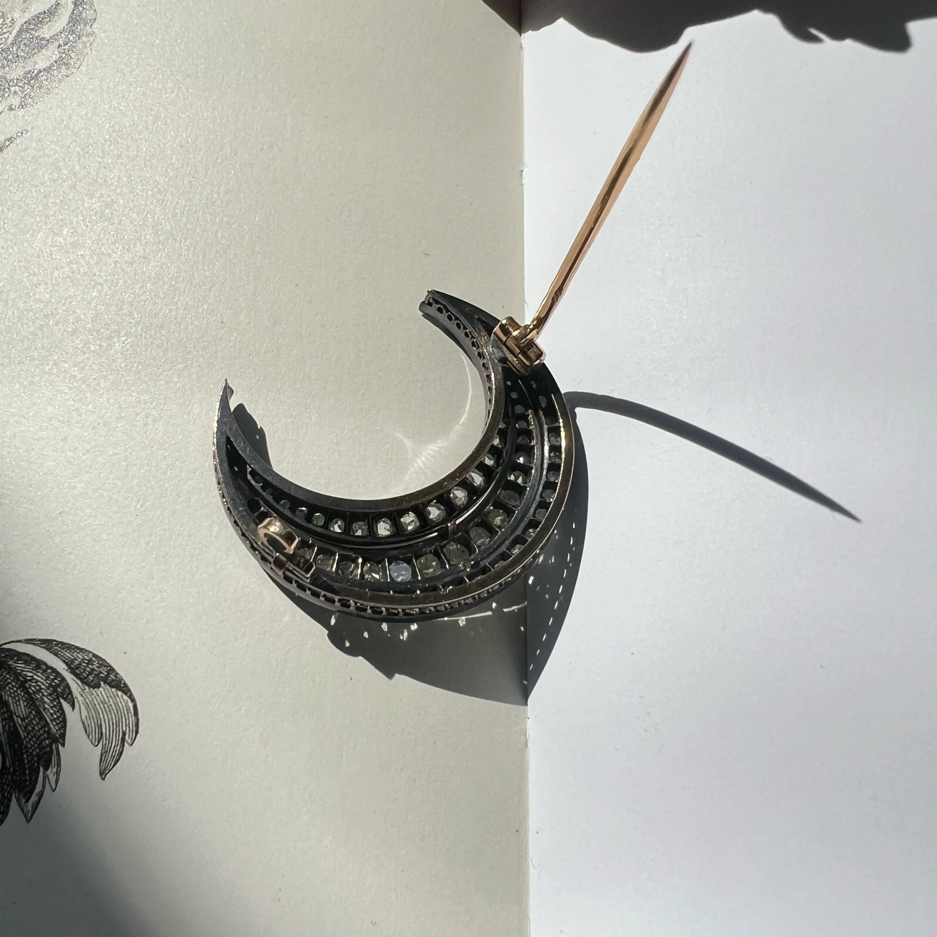 Victorian 18K Gold Rose-Cut Diamond Crescent Moon Brooch 
