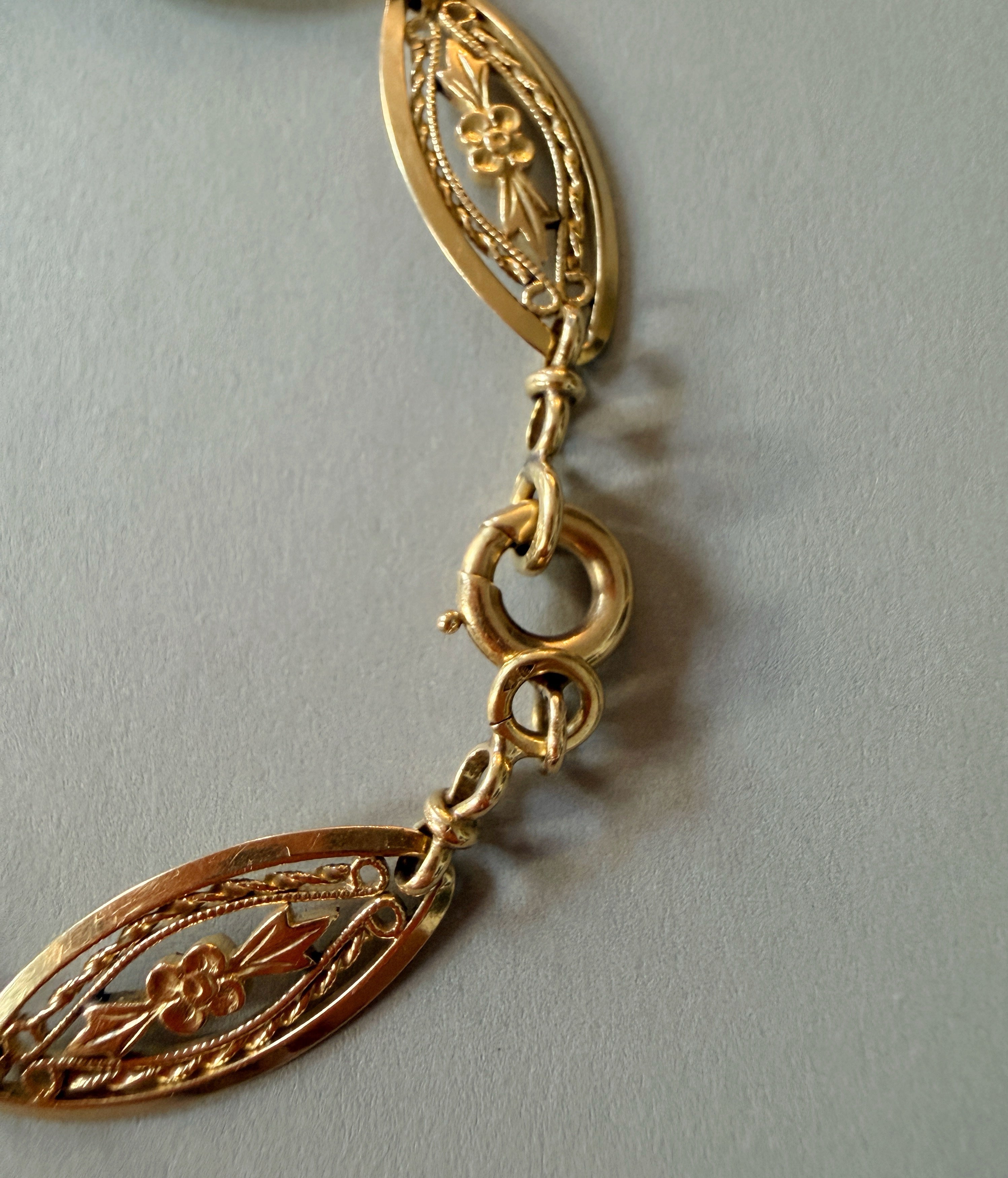 Art Nouveau French 18K gold flower link bracelet