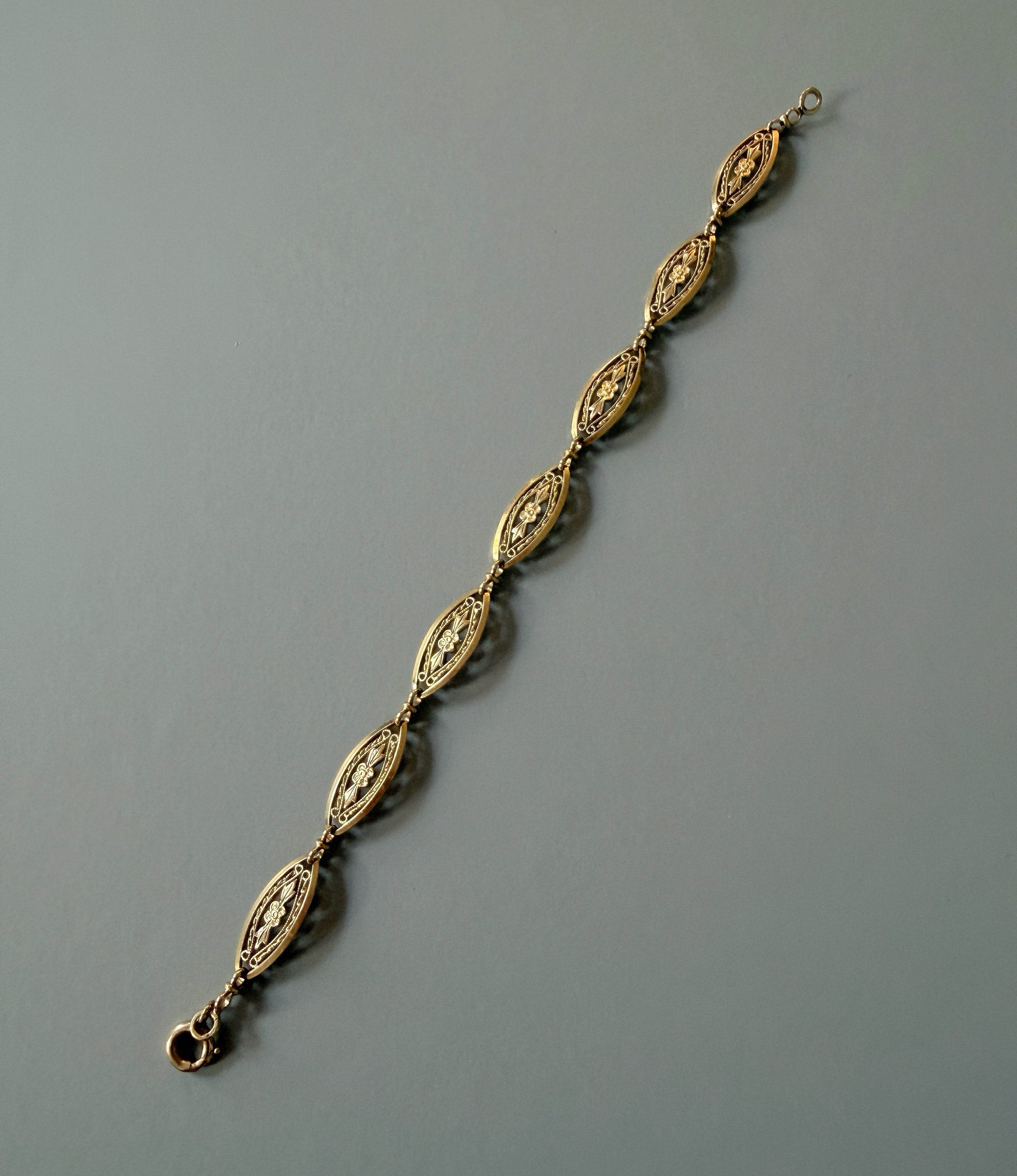 Art Nouveau French 18K gold flower link bracelet