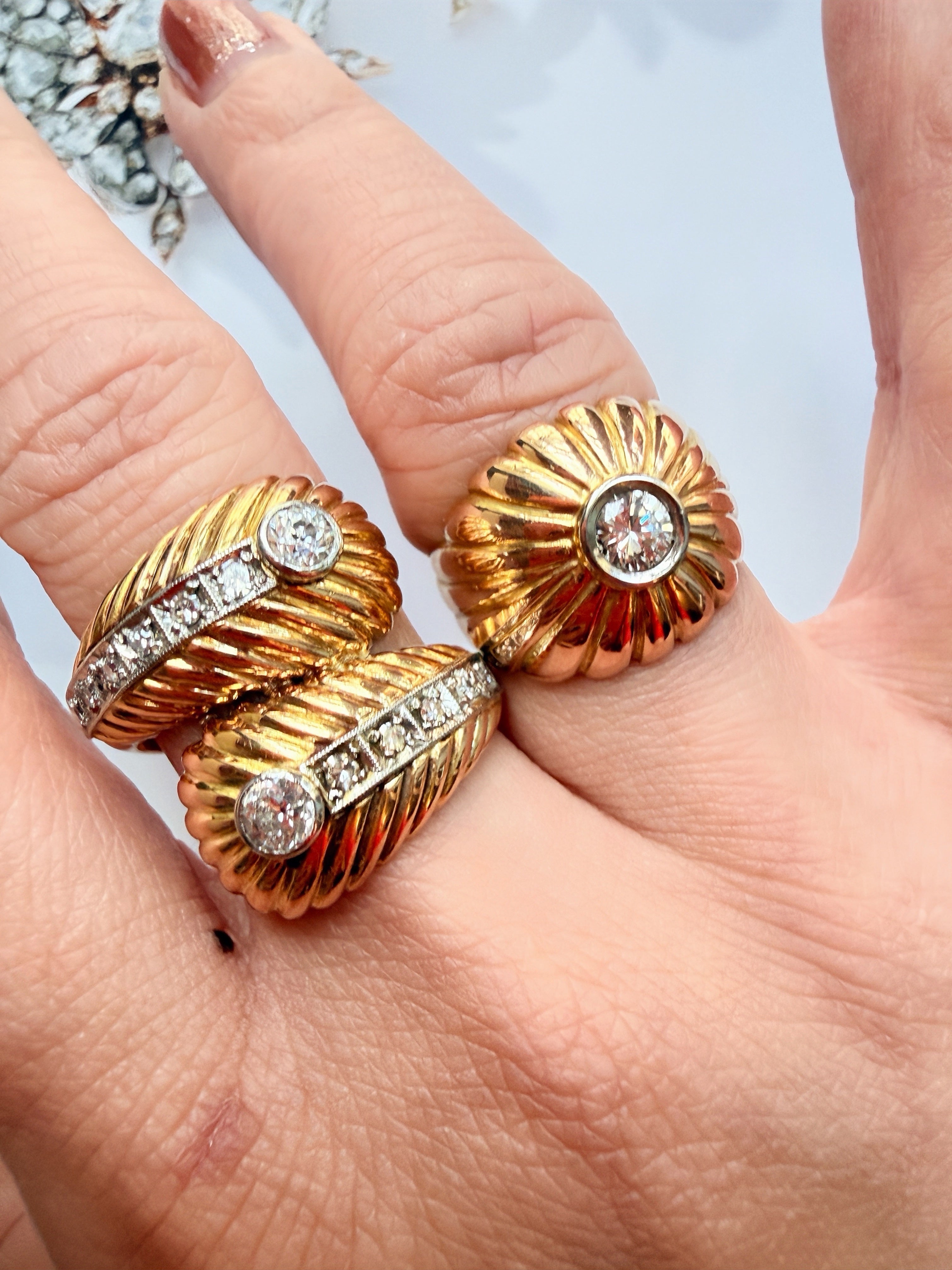 Vintage Retro Mid-Century 18K Gold Diamond Daisy Ring