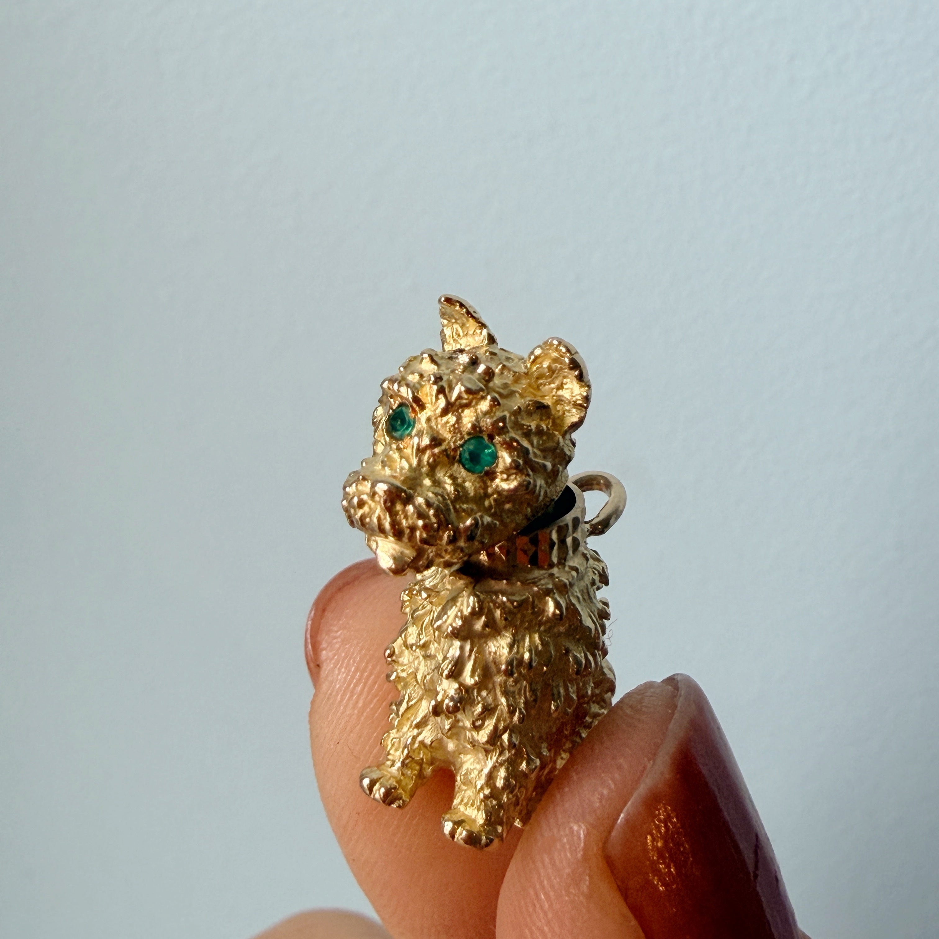 18K Yellow Gold Little Dog Pendant, Emerald Eyes and movable head