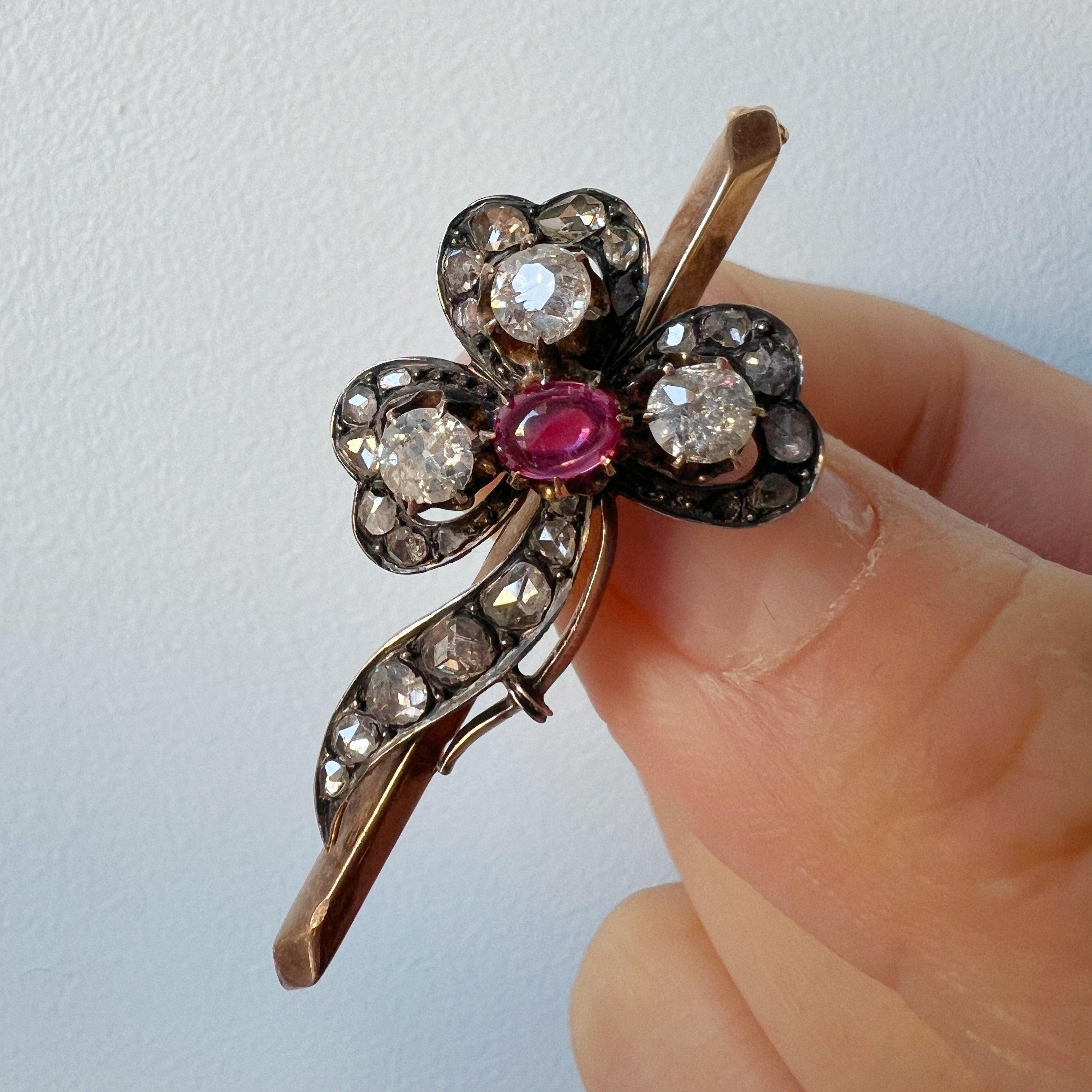 Victorian era 14k gold diamond ruby shamrock brooch - Curiously timeless