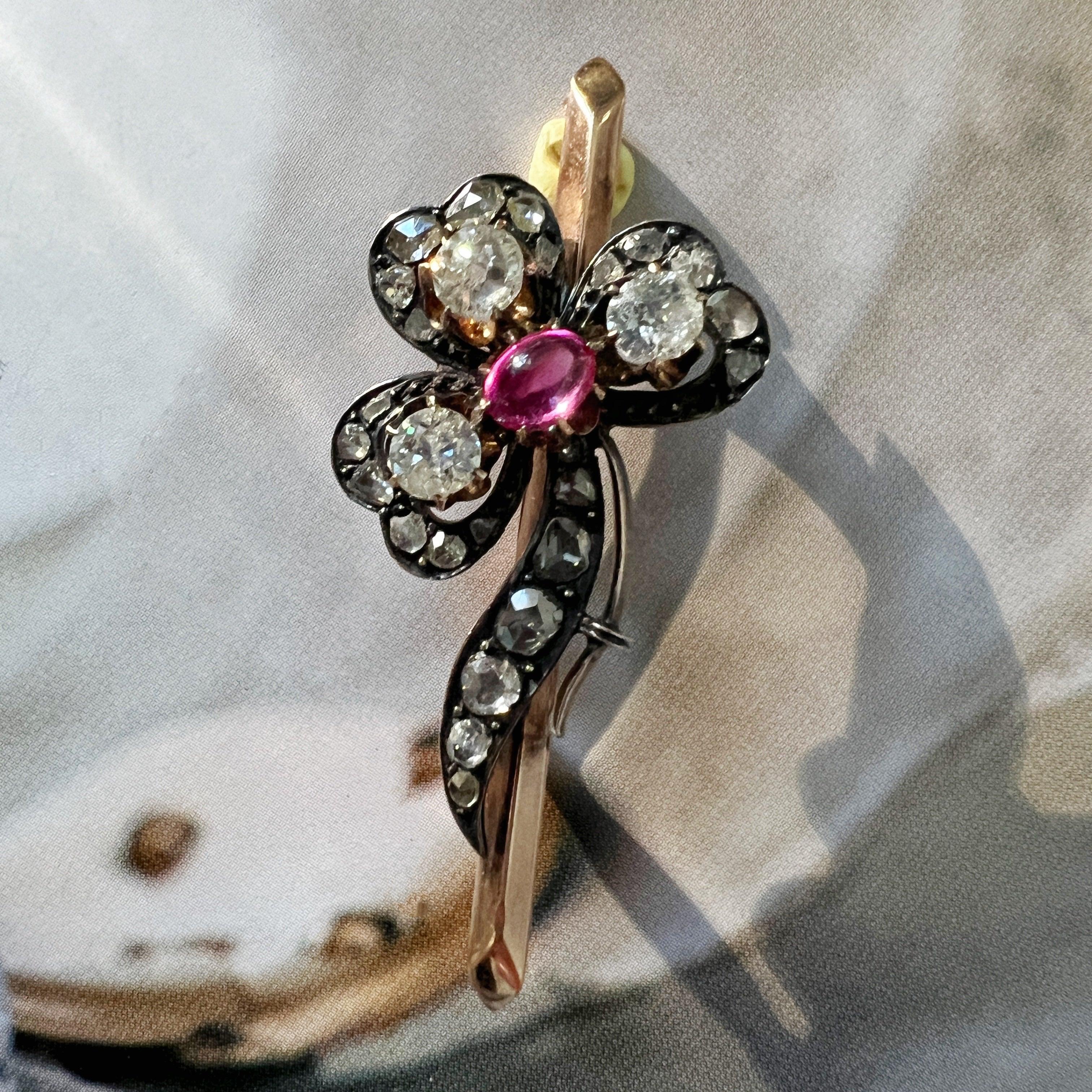 Victorian era 14k gold diamond ruby shamrock brooch - Curiously timeless