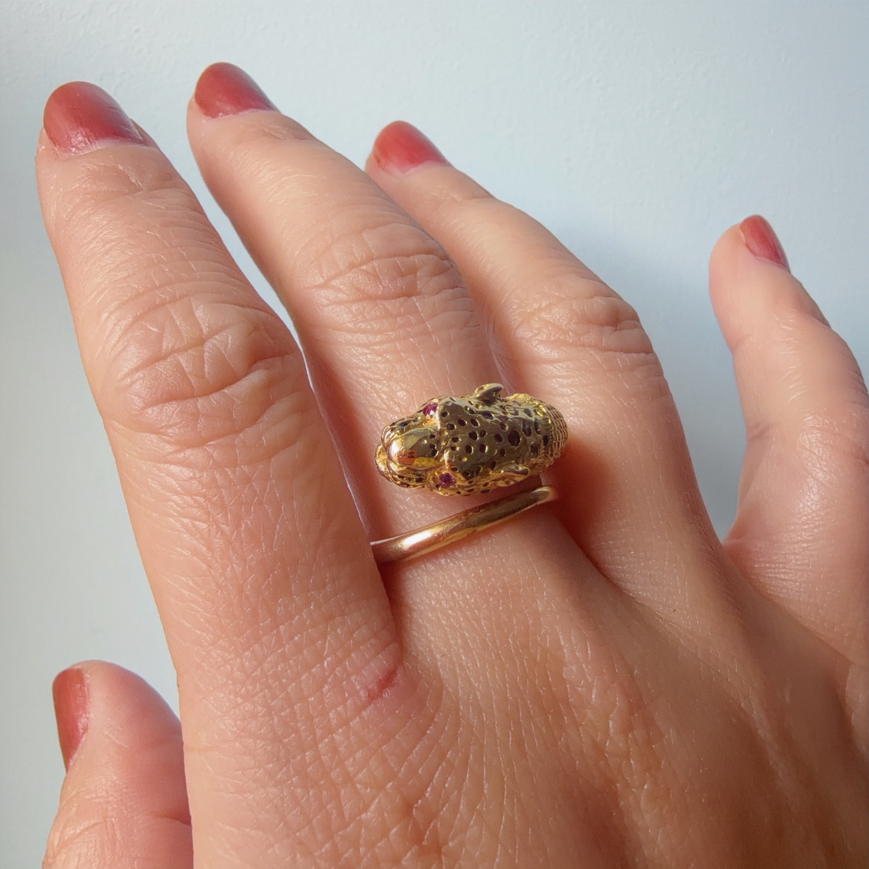 Vintage 18K gold Panther Ring by Gay Frères