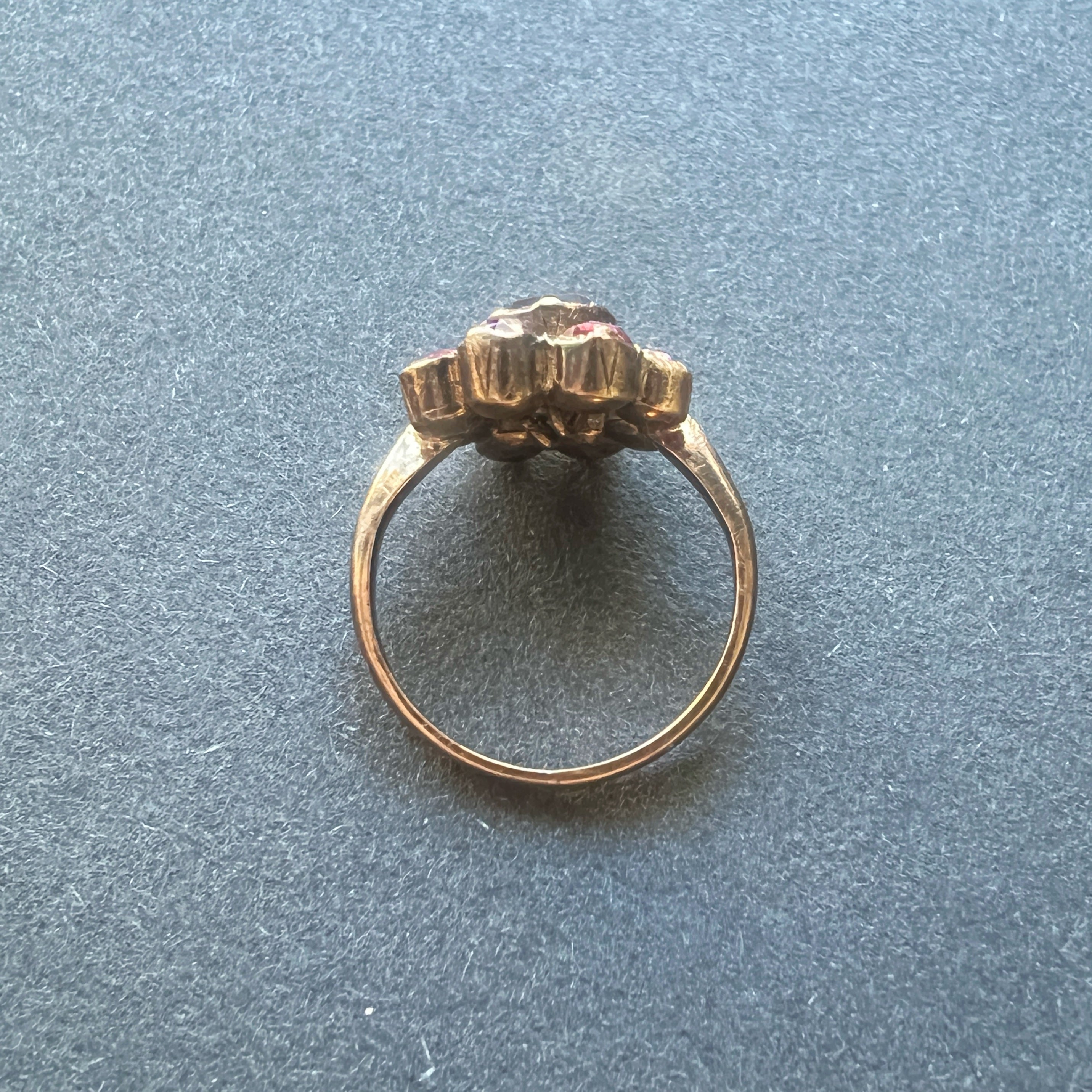 Victorian era 18K gold French Perpignan garnet ring