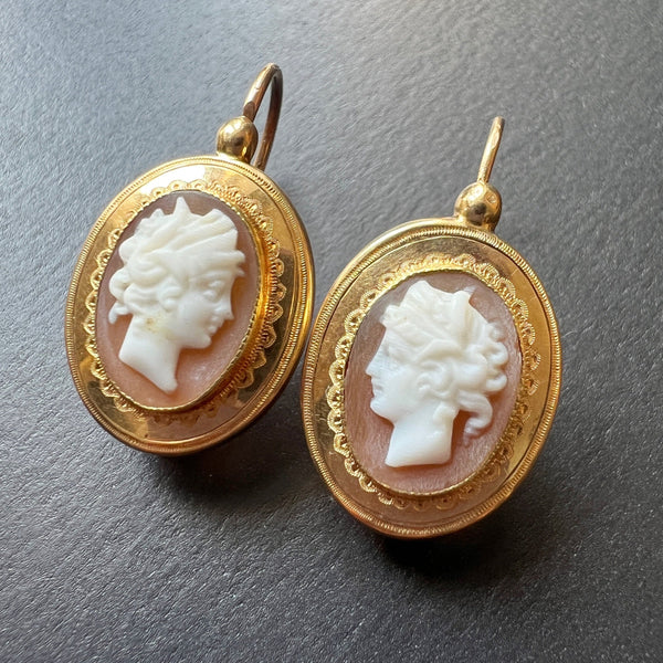 Antique 18K gold shell cameo pearl earrings