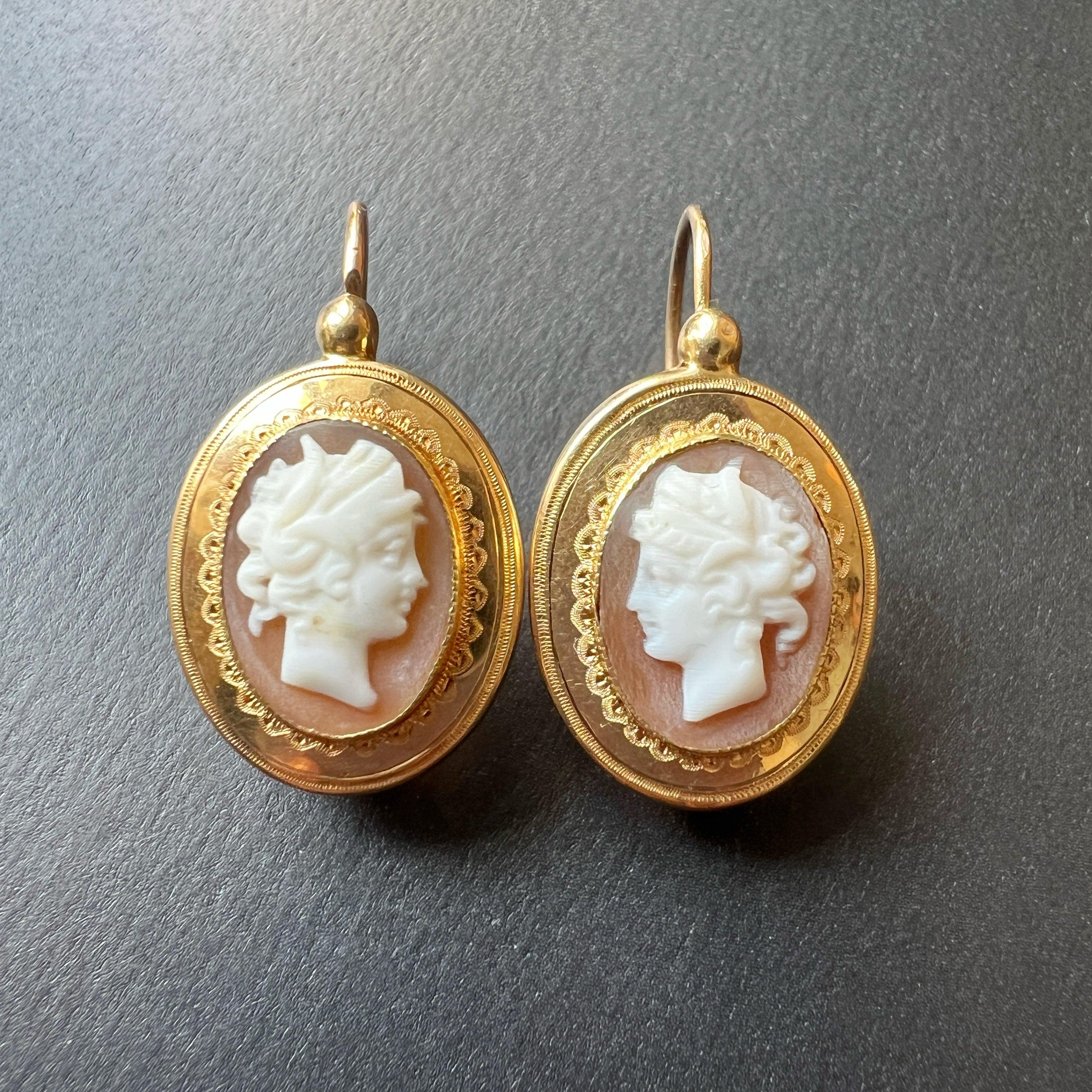 Antique 18K gold shell cameo pearl earrings - Curiously timeless