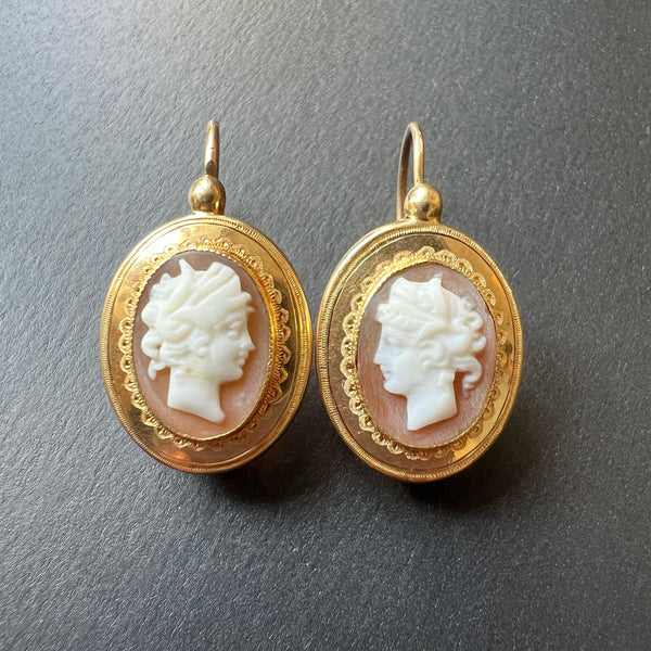 Antique 18K gold shell cameo pearl earrings