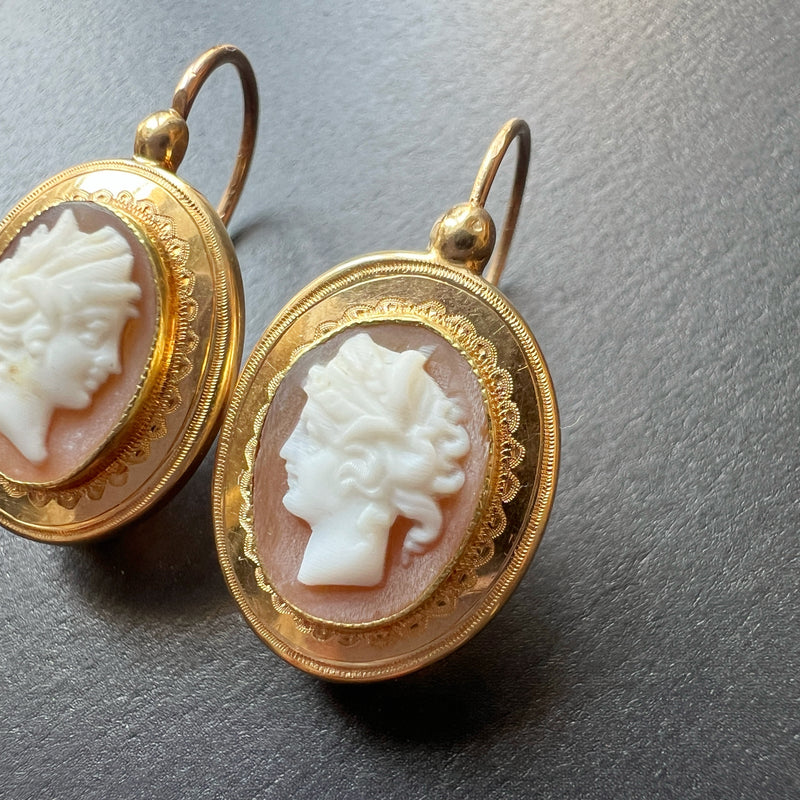 Antique 18K gold shell cameo pearl earrings