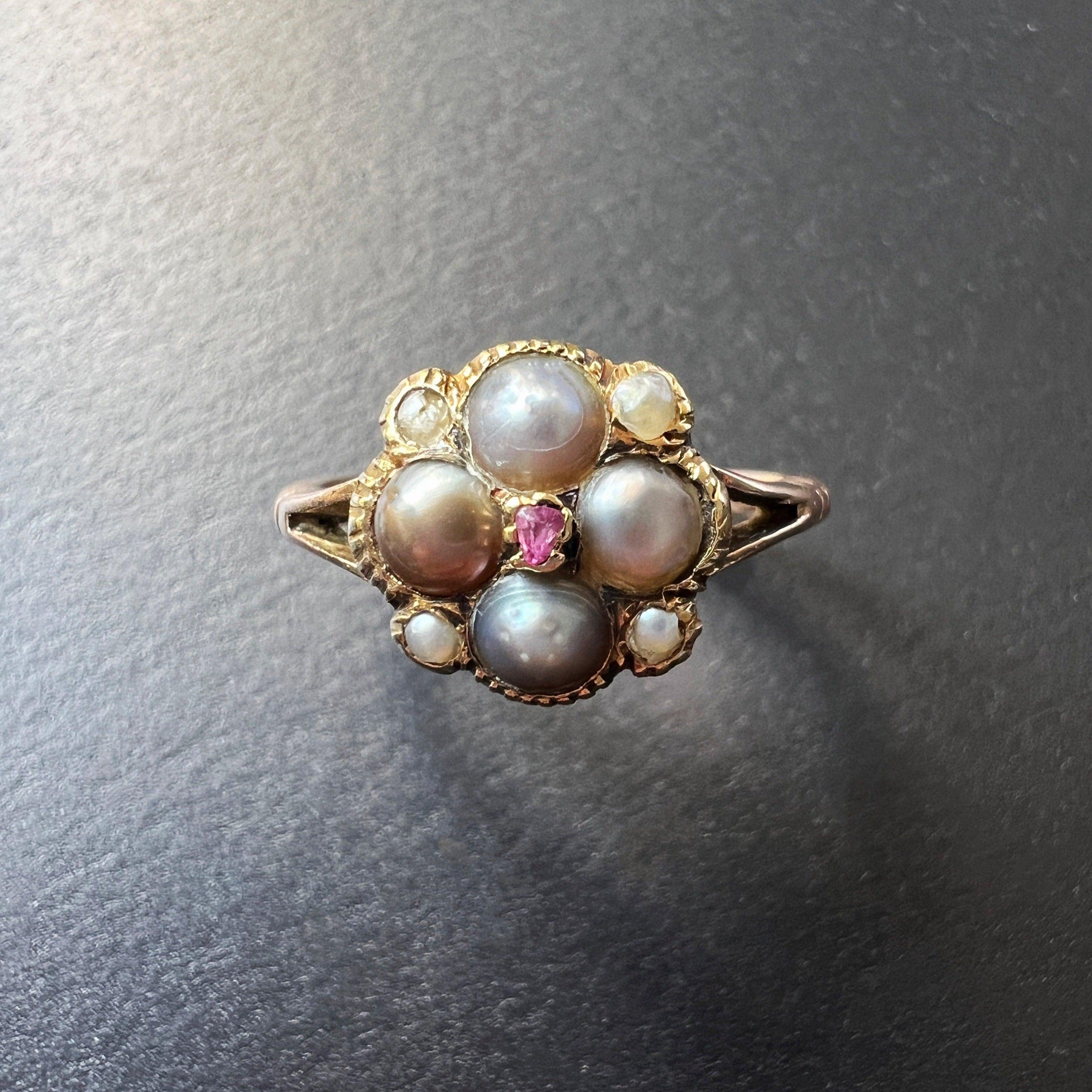 Georgian era 9k gold natural pearl flower ring - Curiously timeless