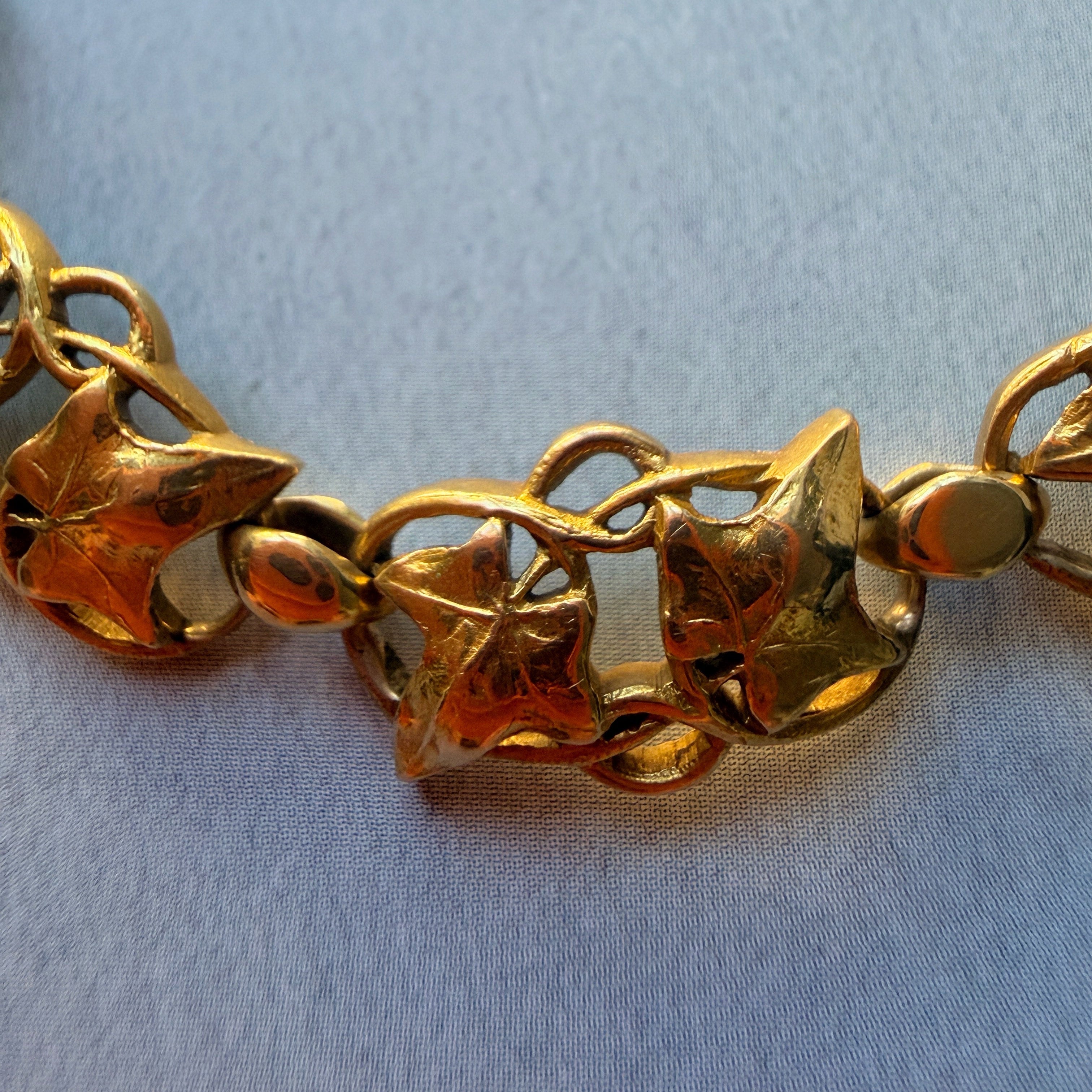 Art nouveau era 18K yellow gold ivy leaf link bracelet