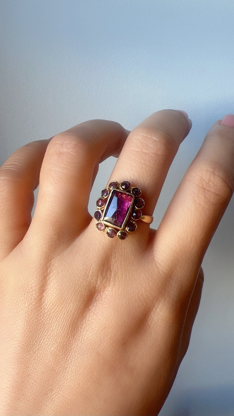 Victorian era 18K gold French Perpignan garnet ring