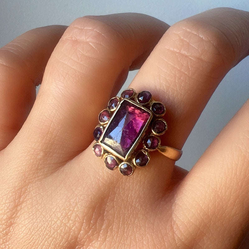 Victorian era 18K gold French Perpignan garnet ring