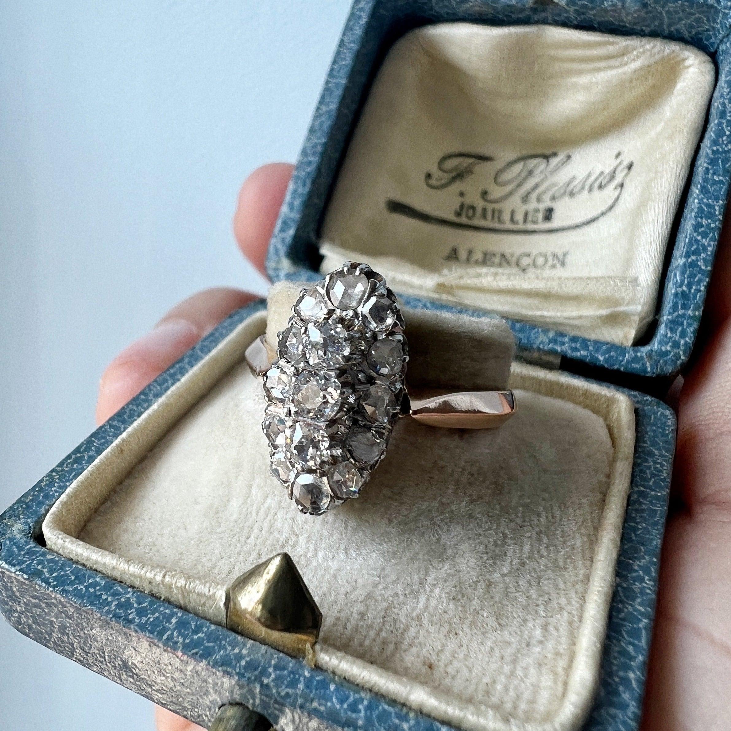 Boxed Victorian era 18K gold diamond marquise ring - Curiously timeless