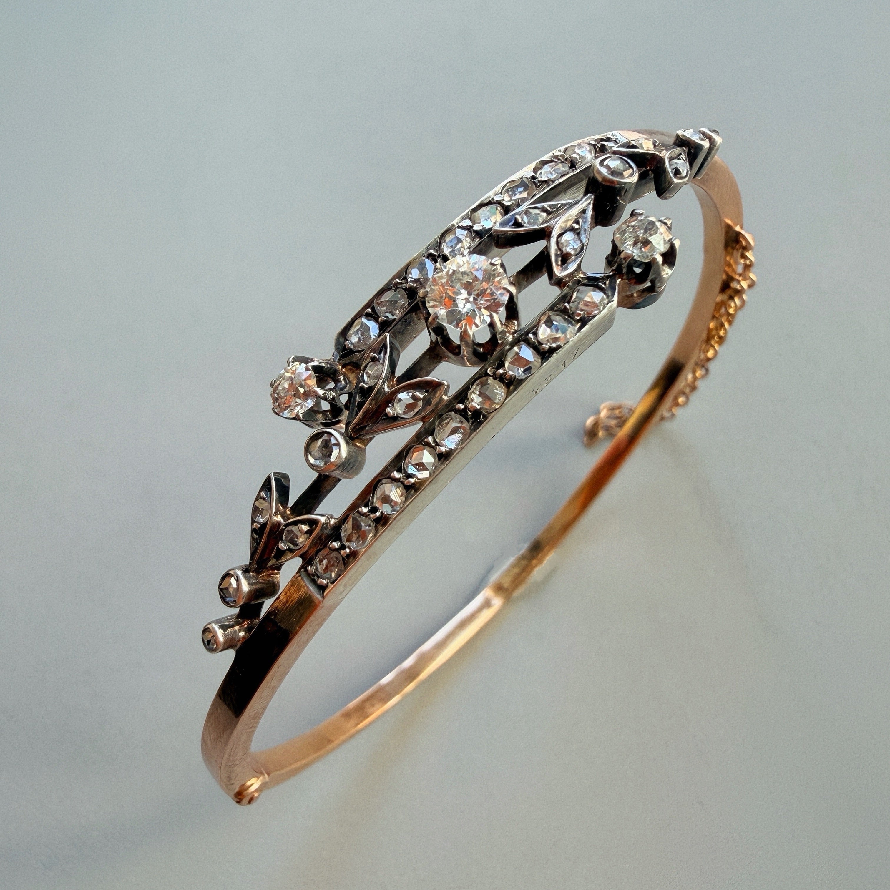 Antique Victorian era 18K gold diamond flower bracelet