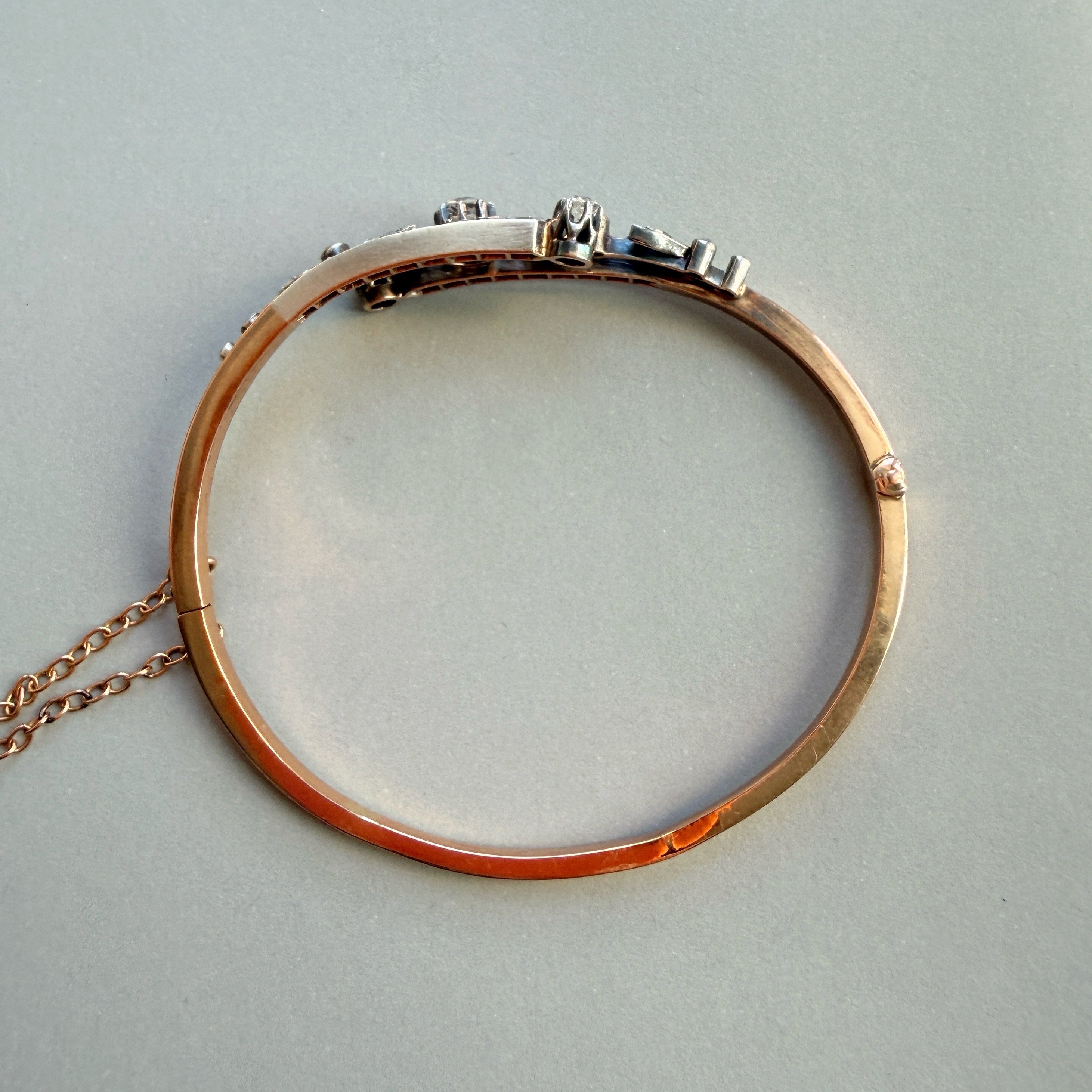 Antique Victorian era 18K gold diamond flower bracelet