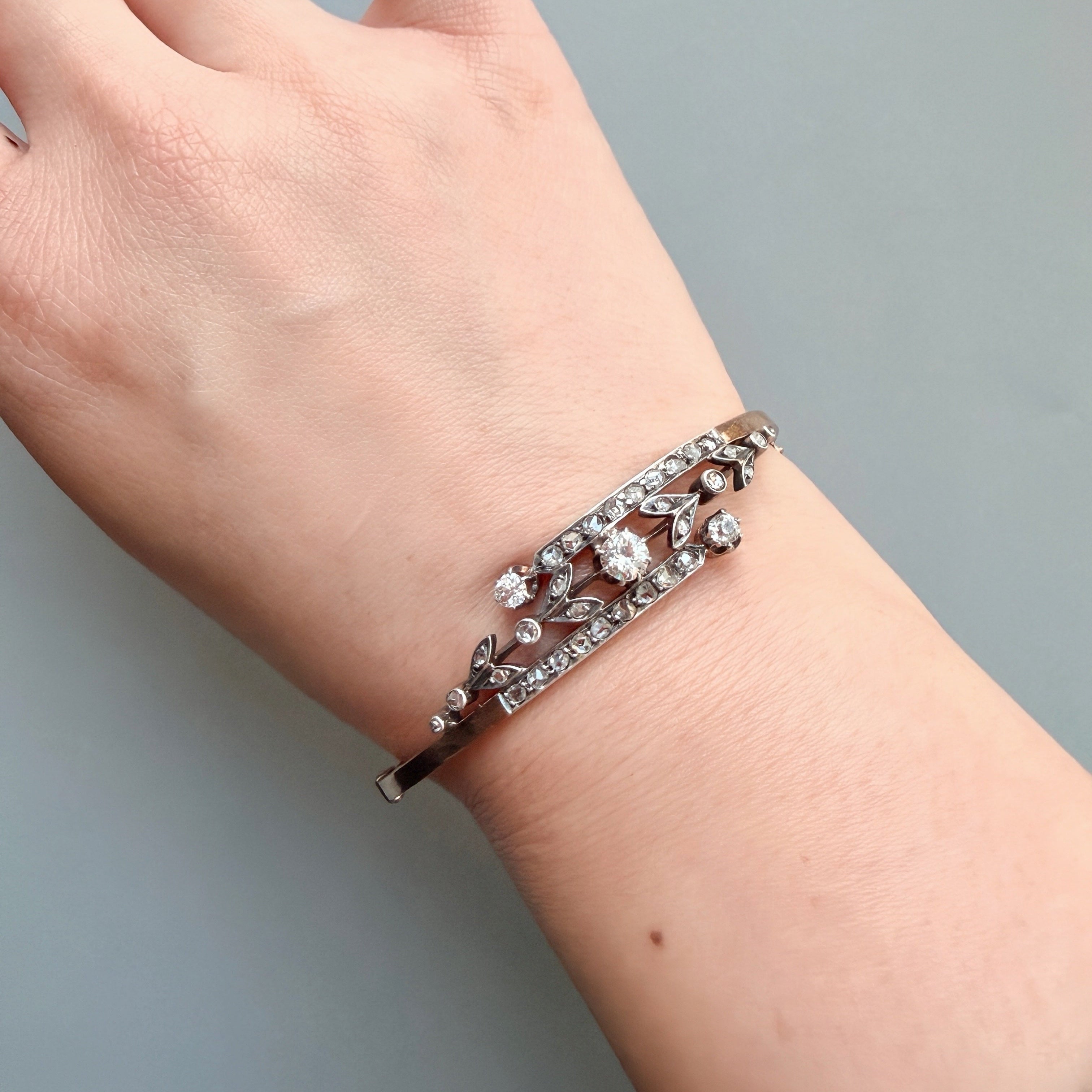 Antique Victorian era 18K gold diamond flower bracelet