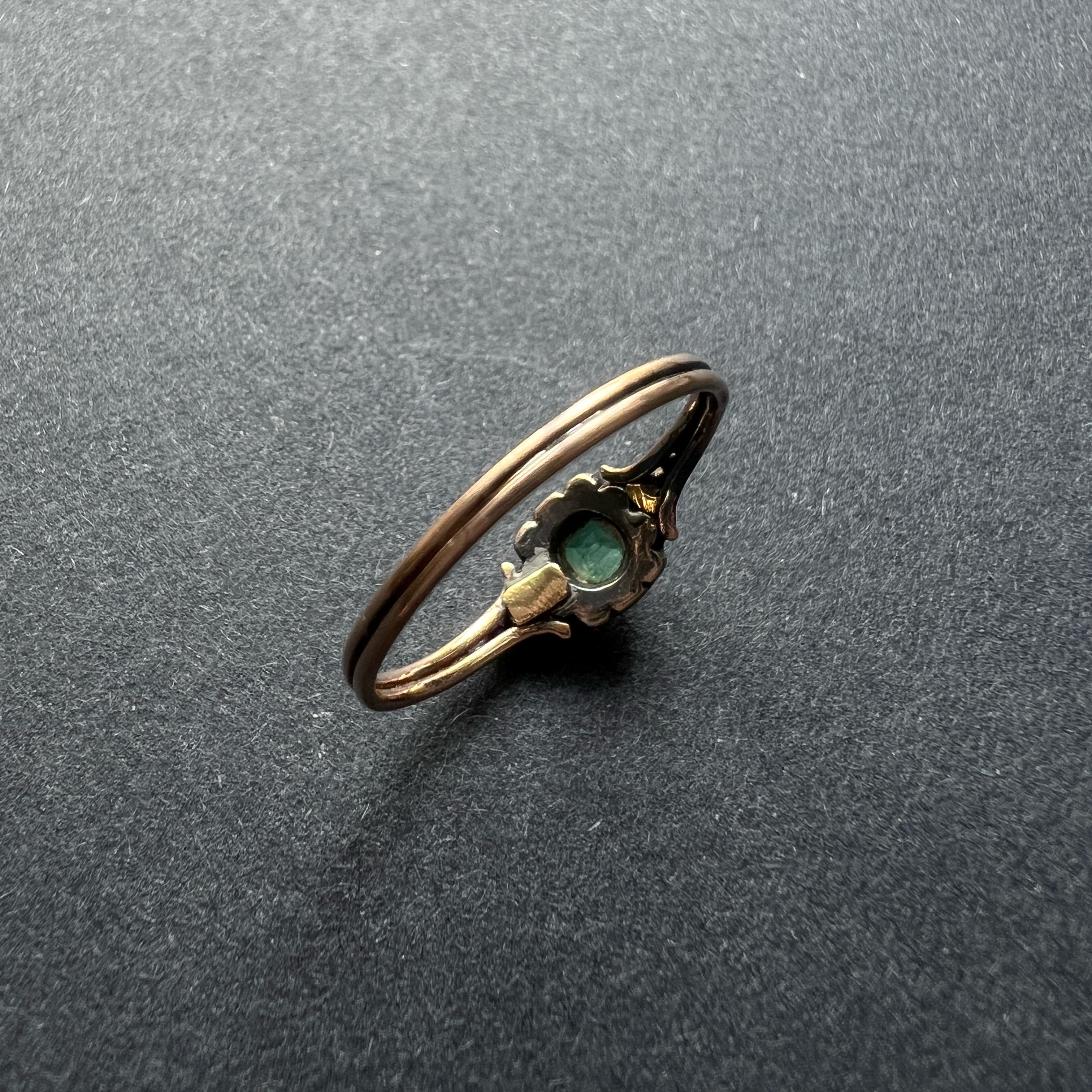 Georgian Era 18K gold emerald diamond Ring