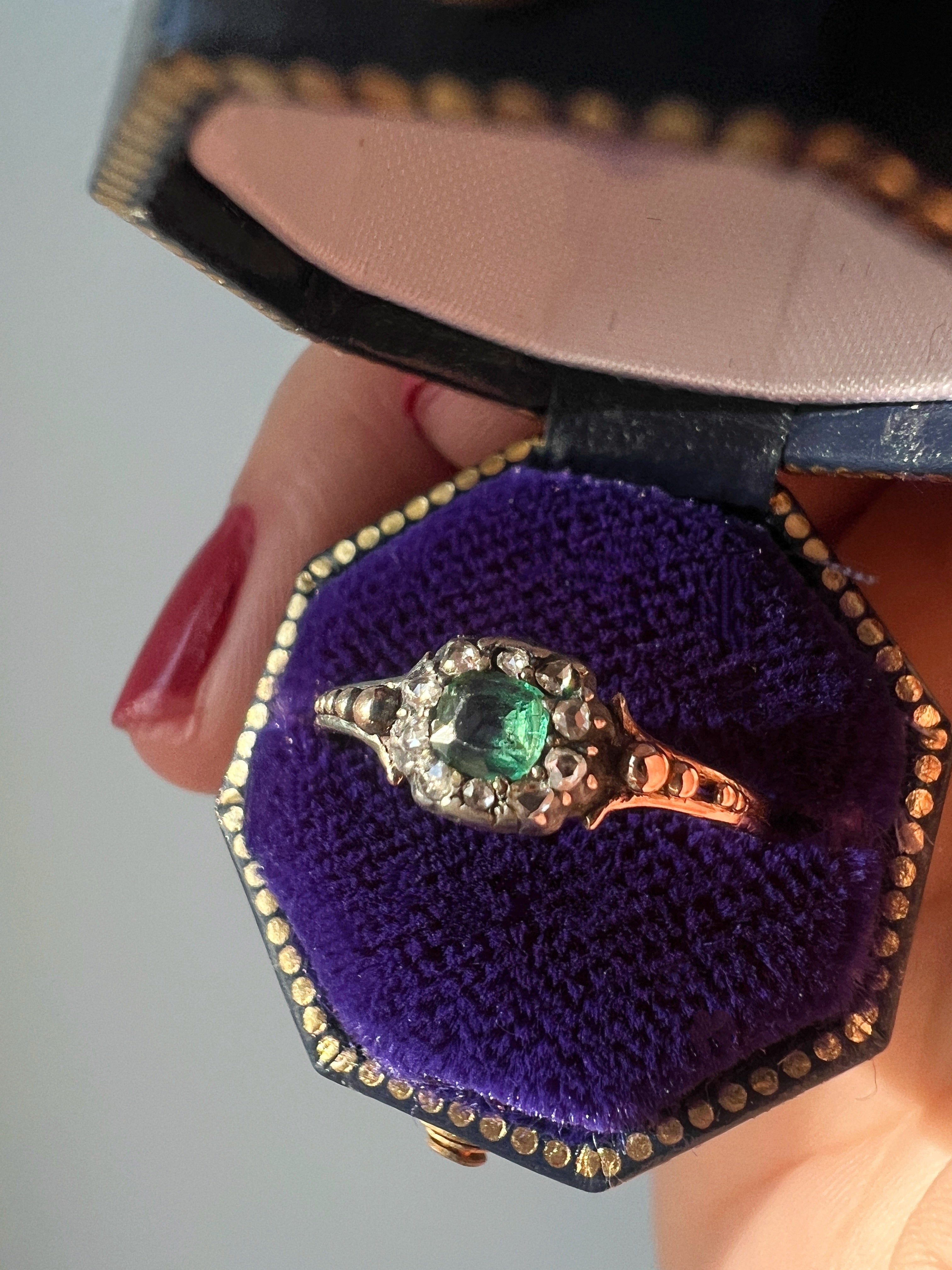 Georgian Era 18K gold emerald diamond Ring