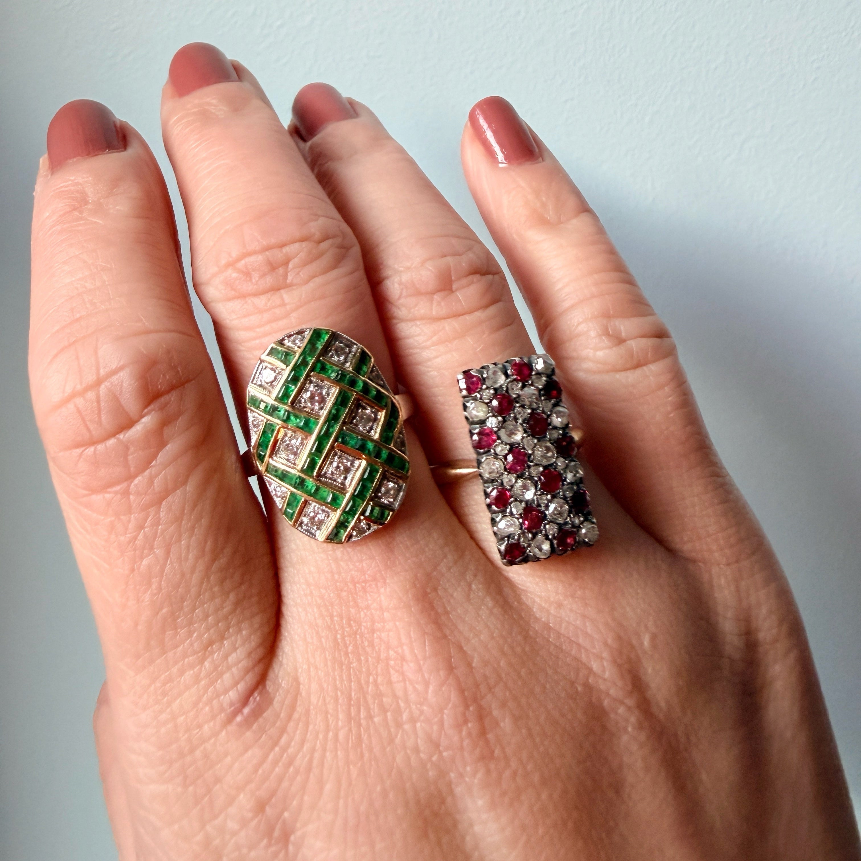 Vintage 18K Gold Diamond & Emerald Crosshatch Ring