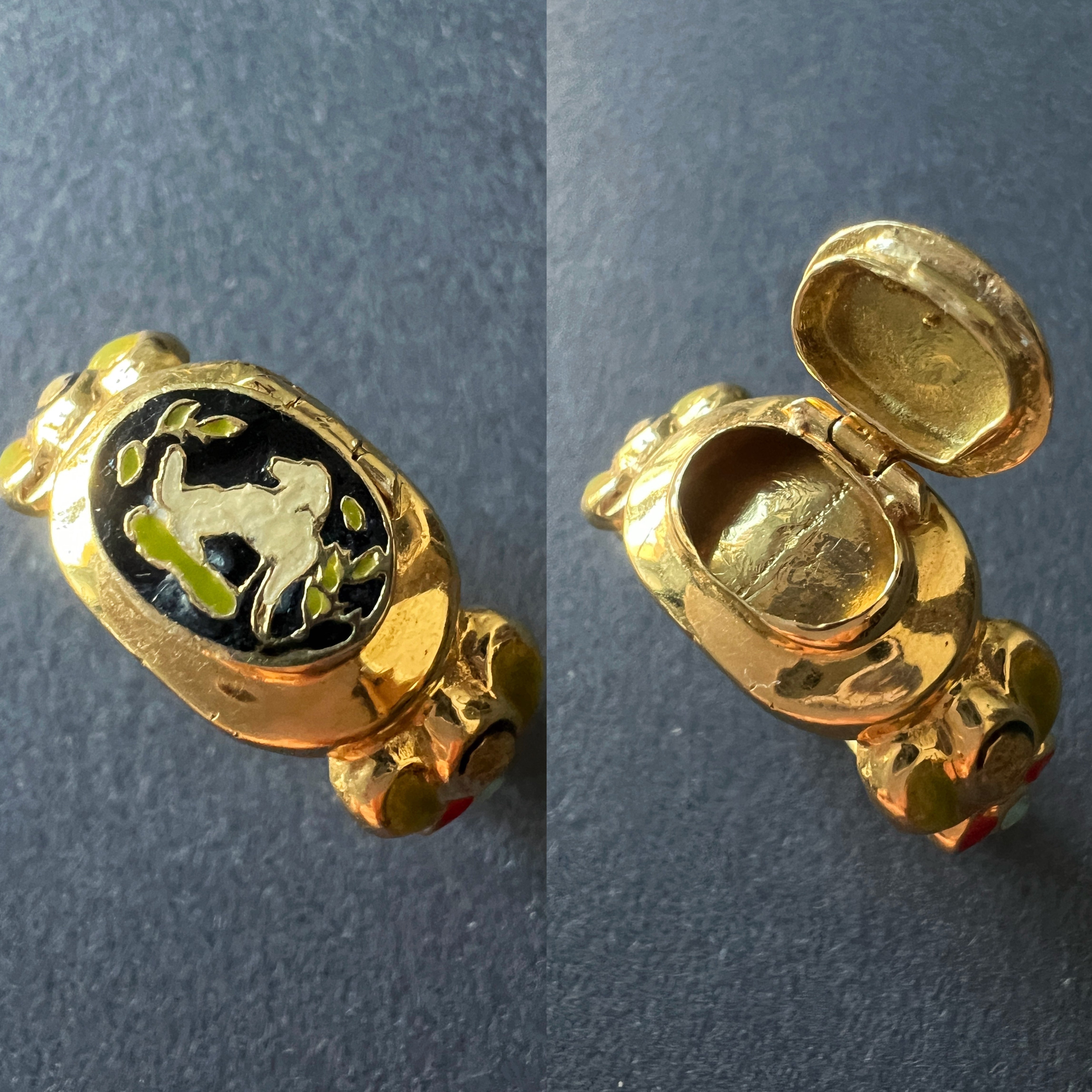 18K gold enamelled secret box dog ring