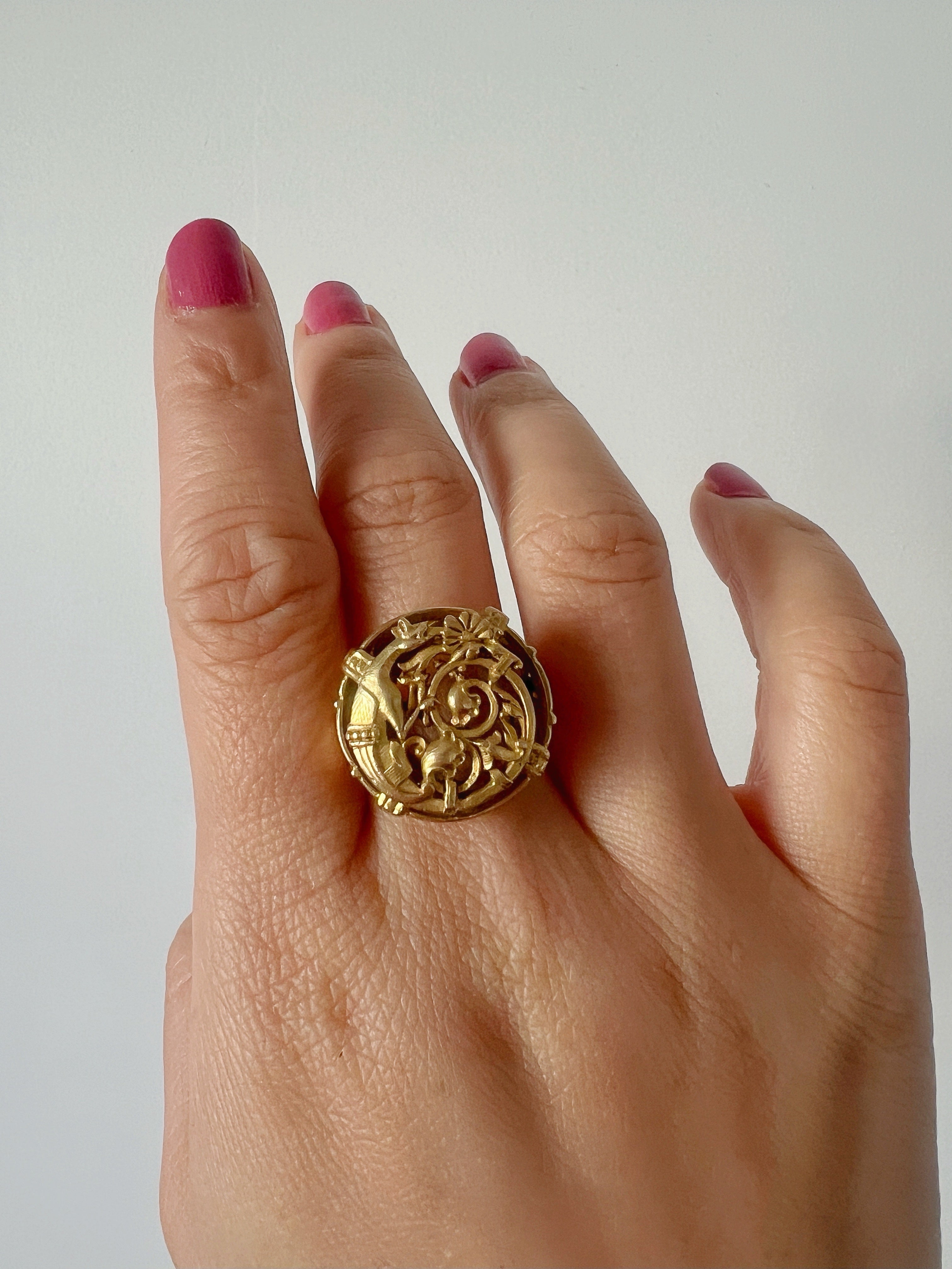 French Art Nouveau era 18K gold chimera/griffon ring