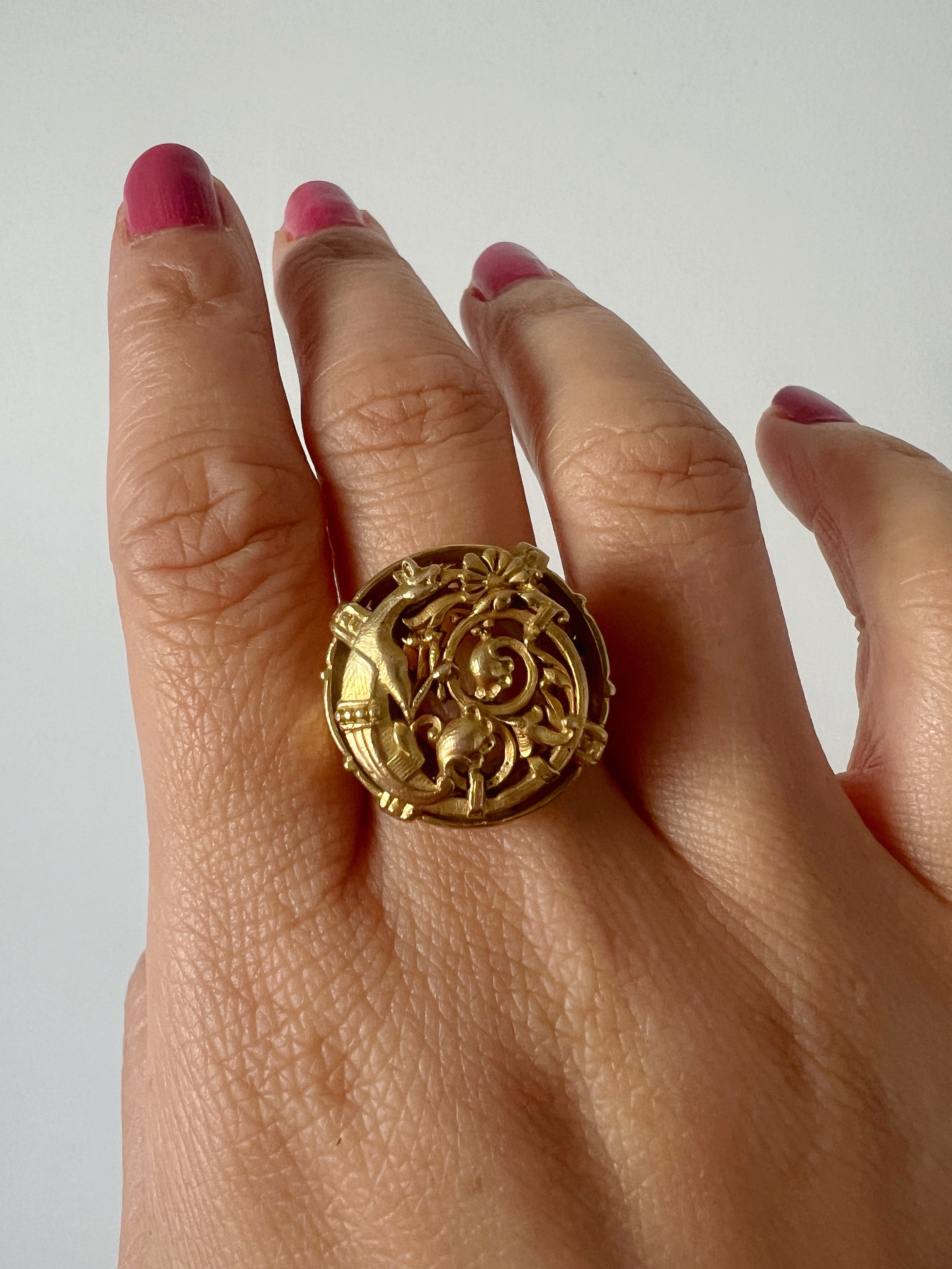 French Art Nouveau era 18K gold chimera/griffon ring