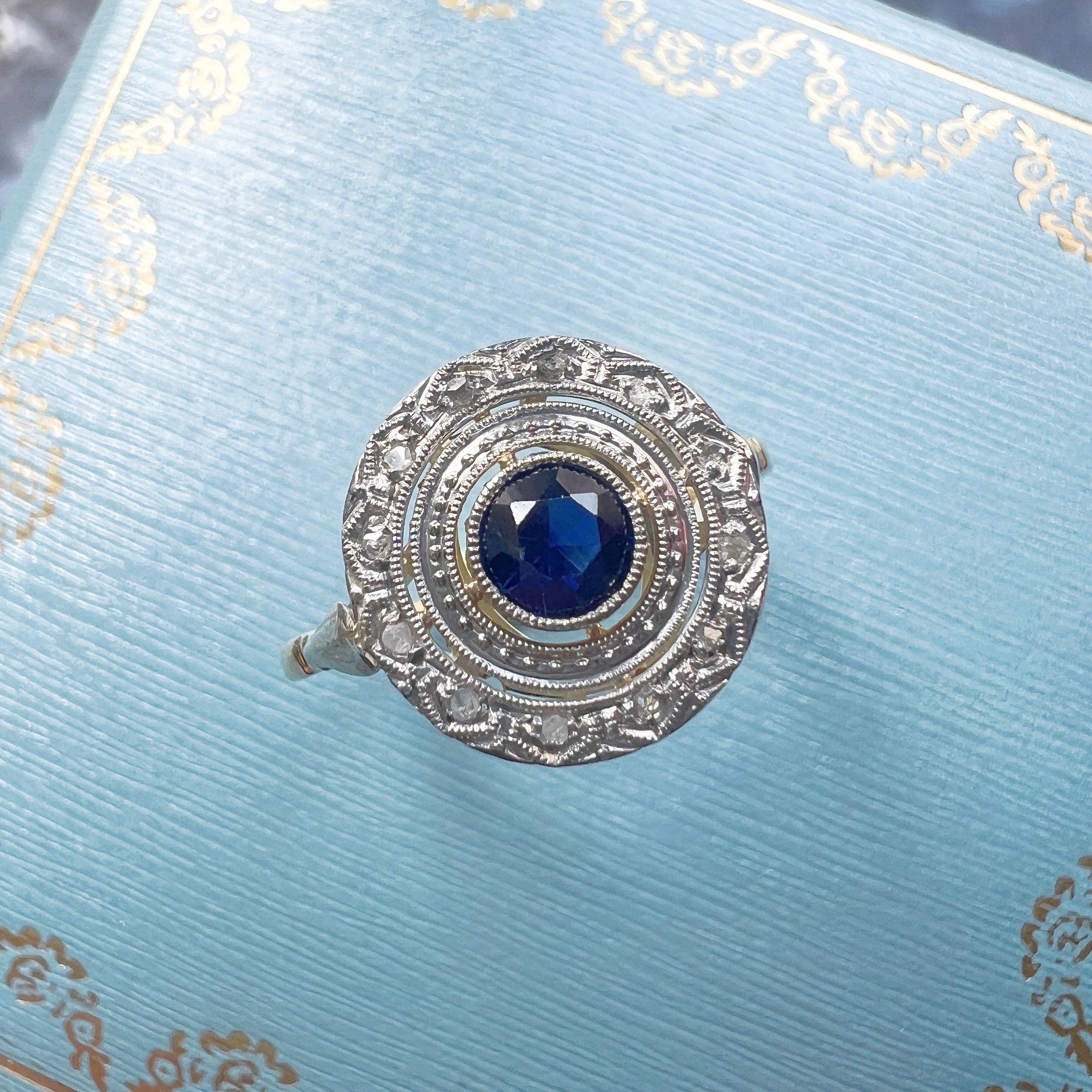 Antique 18K gold diamond blue sapphire ring - Curiously timeless