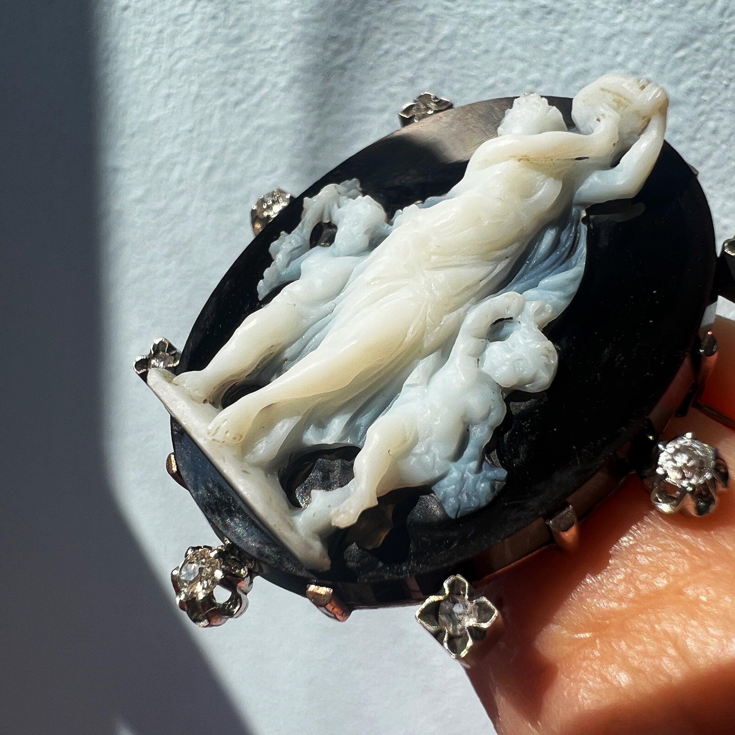 Victorian era 18K gold onyx diamond high relief cameo brooch - Curiously timeless