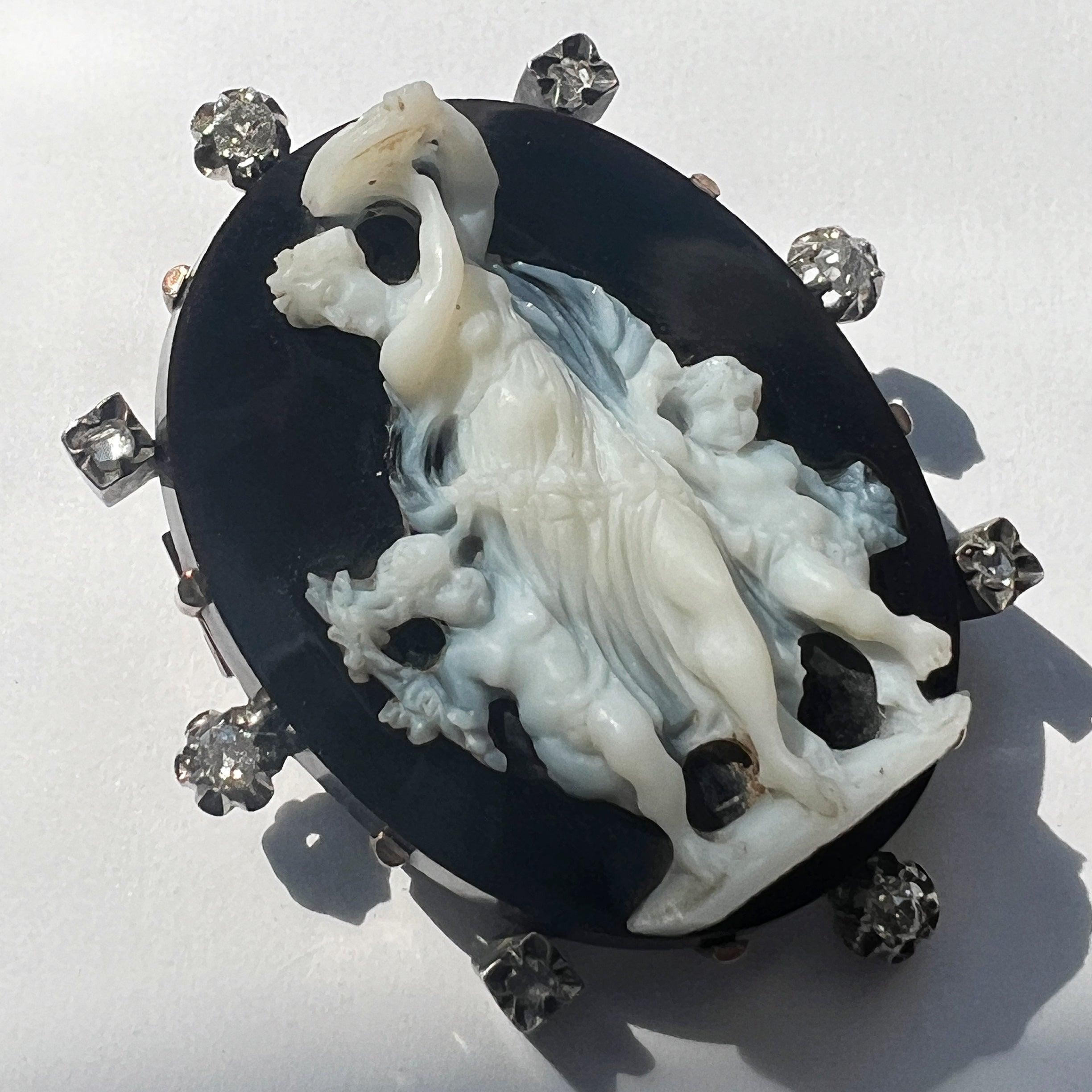 Victorian era 18K gold onyx diamond high relief cameo brooch - Curiously timeless