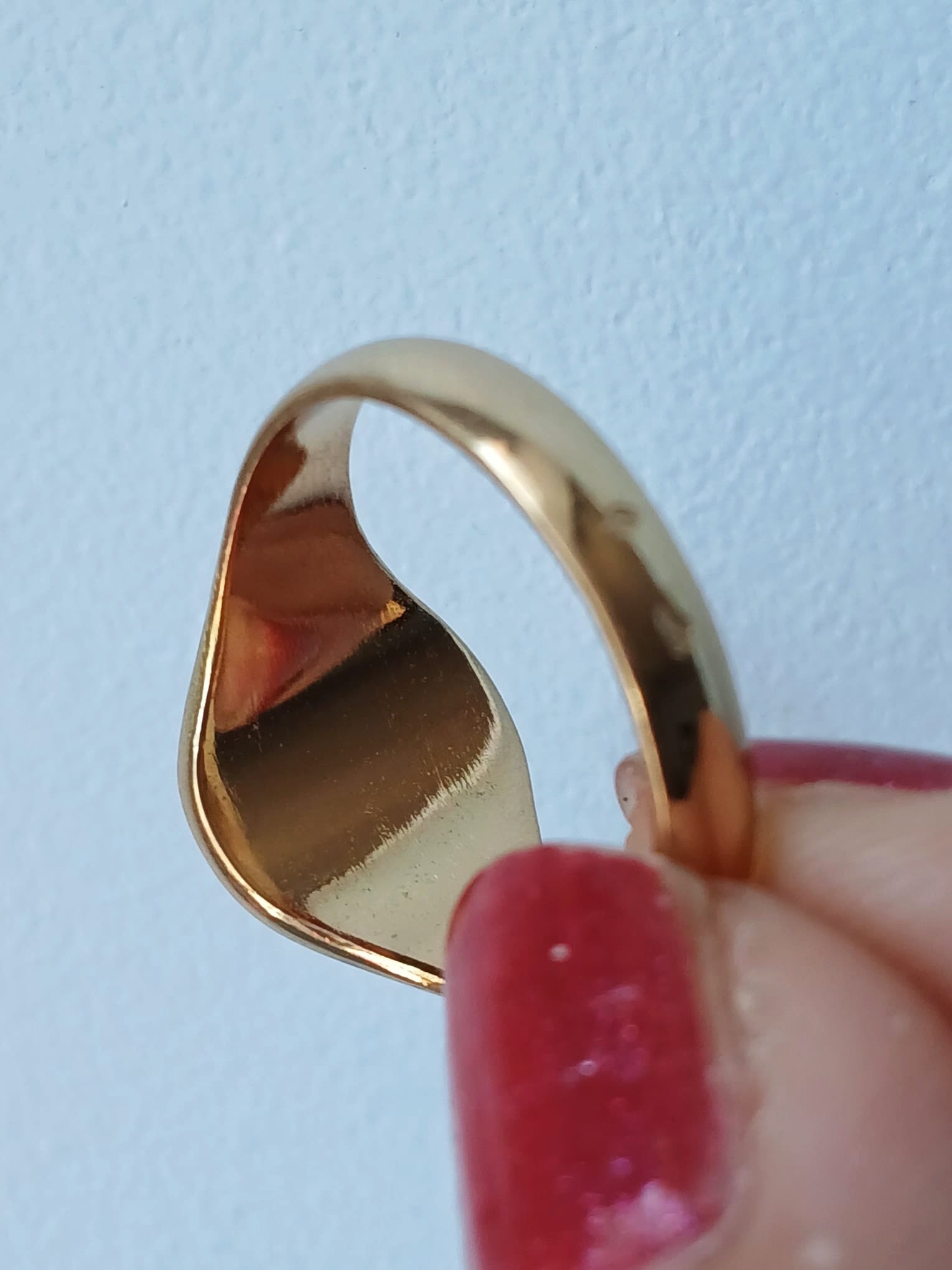 French antique 18K yellow gold signet ring with coat of arms