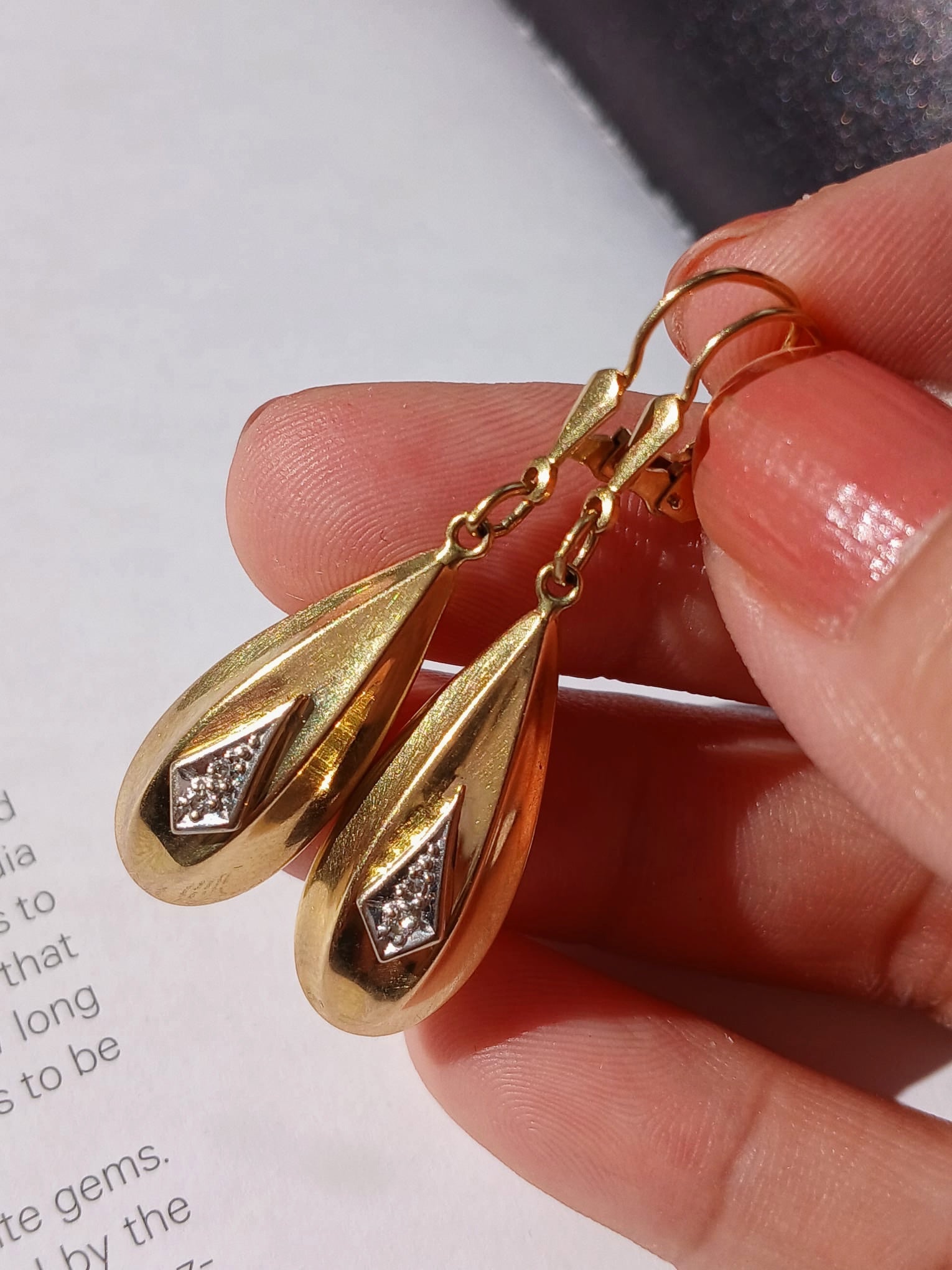 18K Yellow Gold Textured Teardrop Diamond Earrings