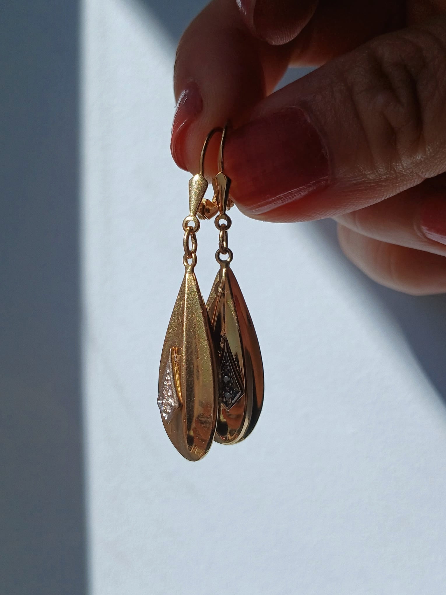 18K yellow gold textured Teardrop Diamond Earrings