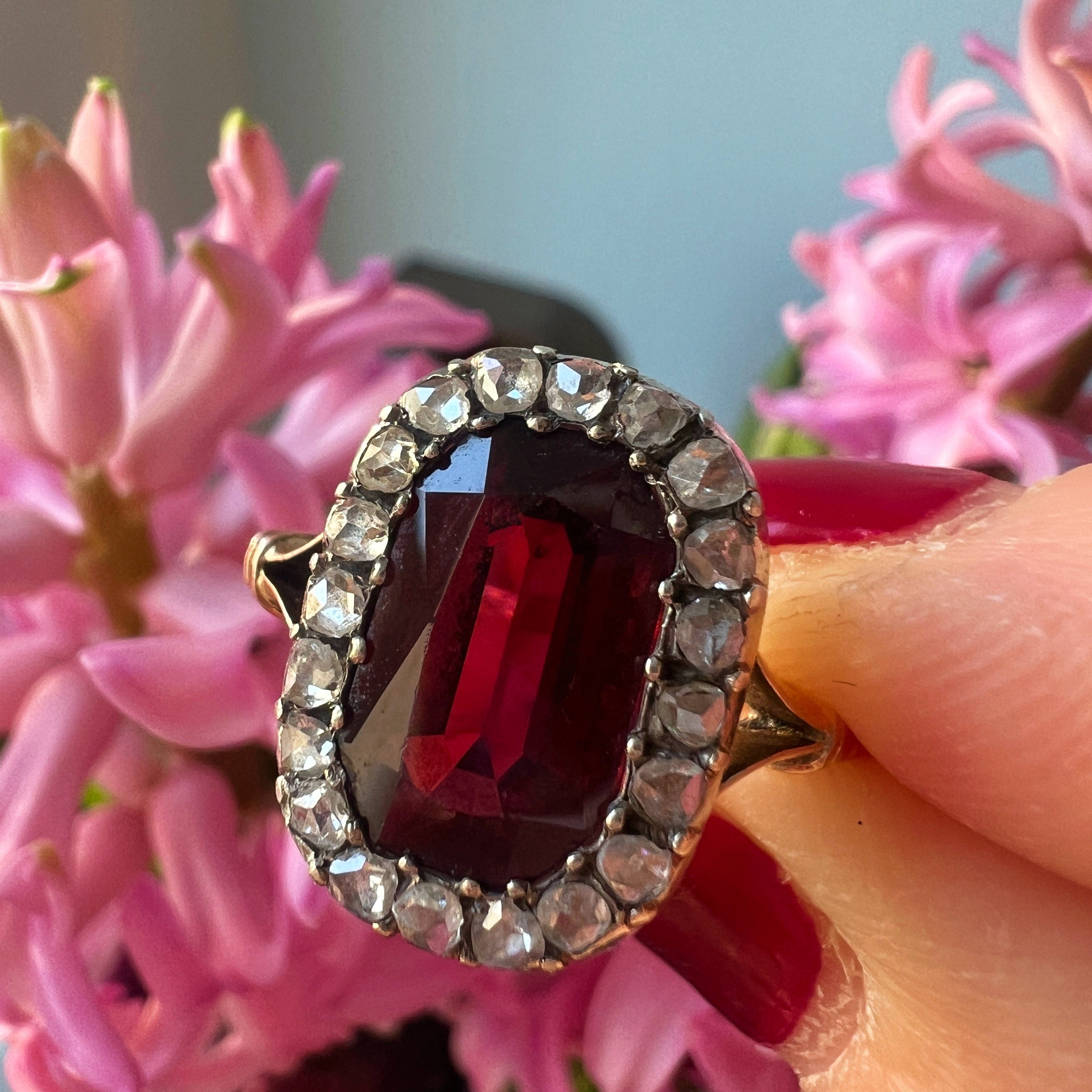 Antique 18K gold garnet diamond ring