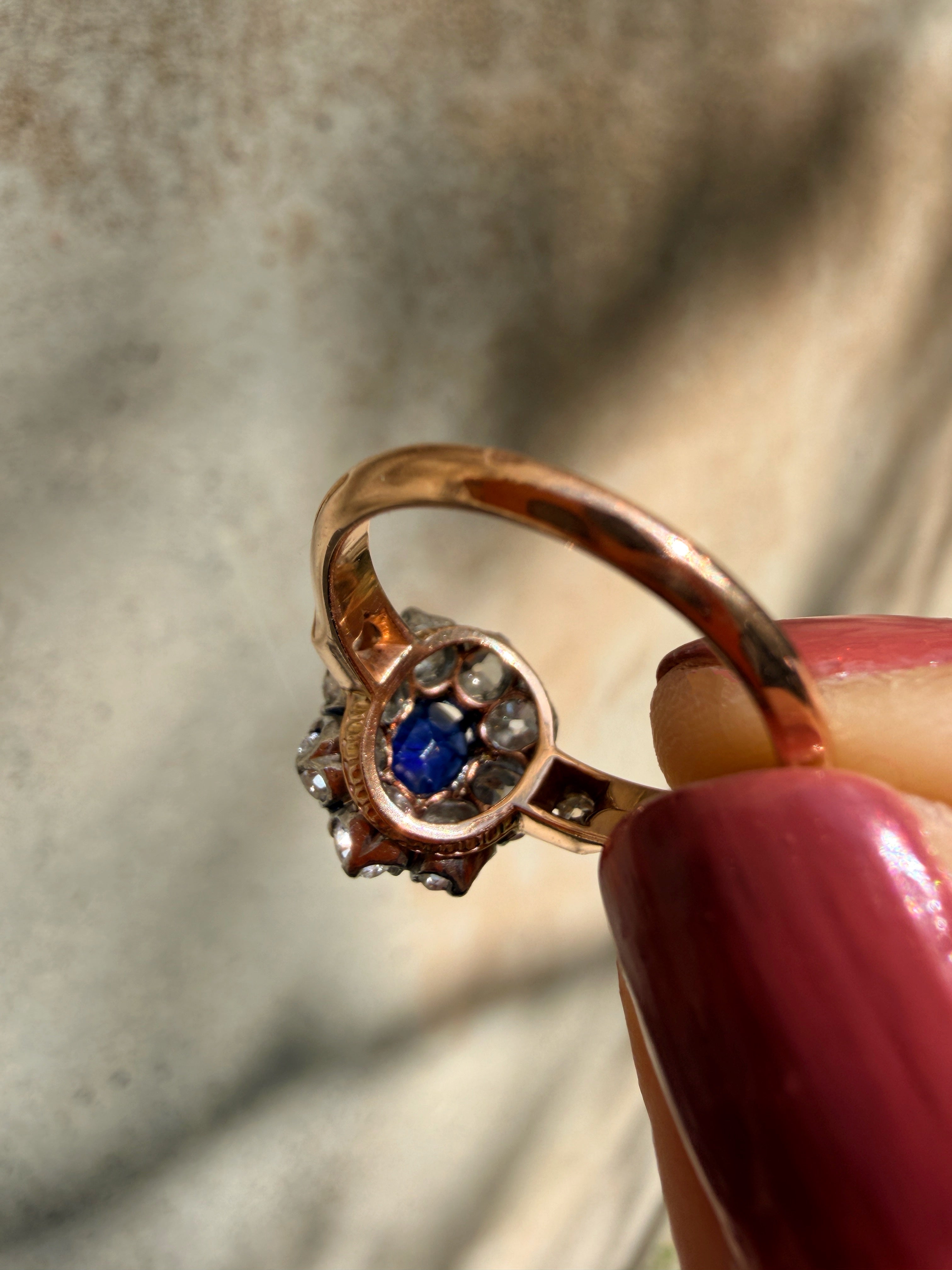 Antique 18K gold platinum natural blue sapphire and diamonds ring