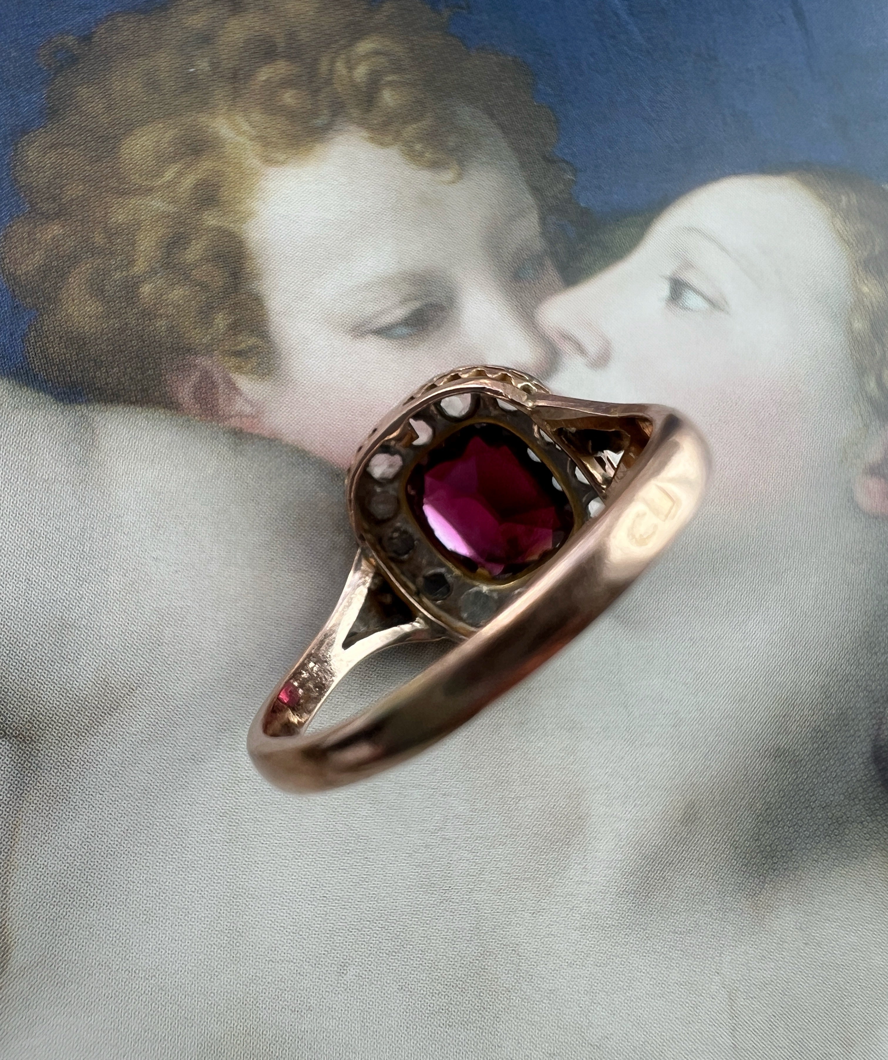 Late Victorian 18K Gold Garnet and Diamond Ring