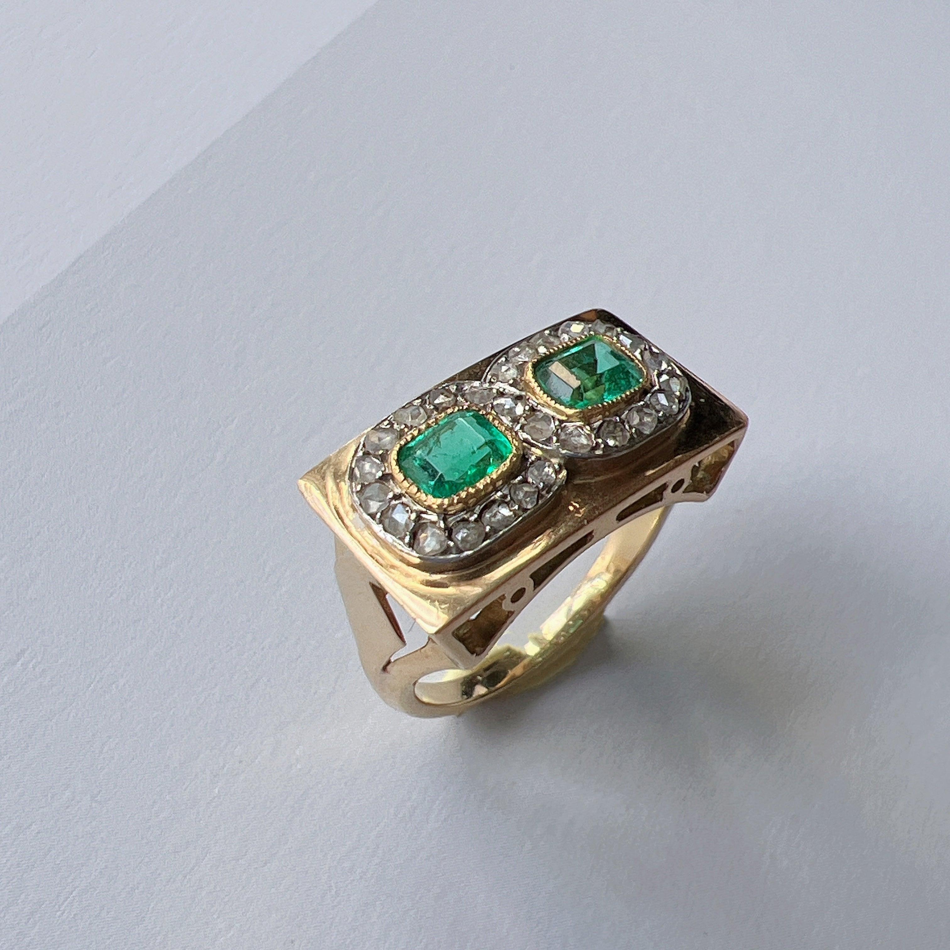 Retro 18K gold emerald and diamond French tank ring - Curiously timeless