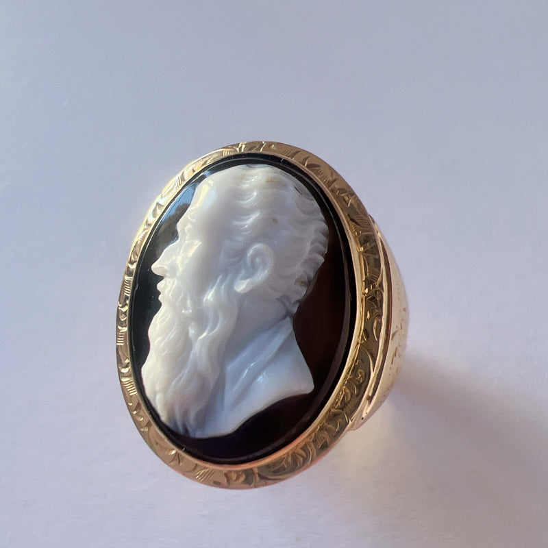 Antique 18K gold onyx cameo signet ring of Michelangelo