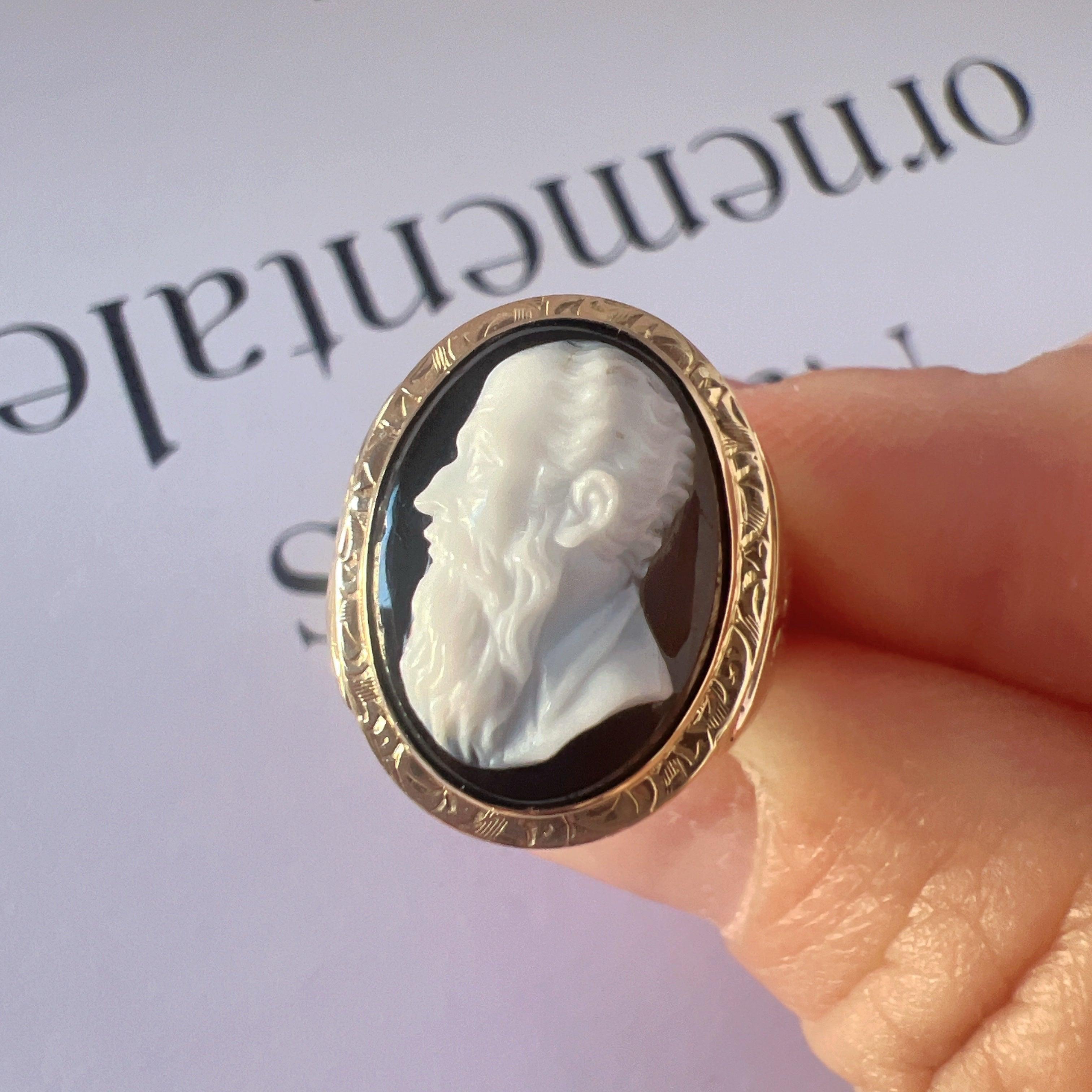 Antique 18K gold onyx cameo signet ring of Michelangelo - Curiously timeless