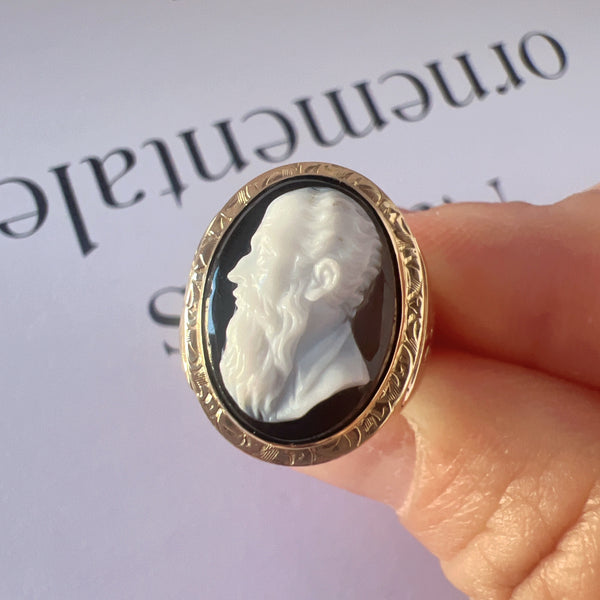 Antique 18K gold onyx cameo signet ring of Michelangelo